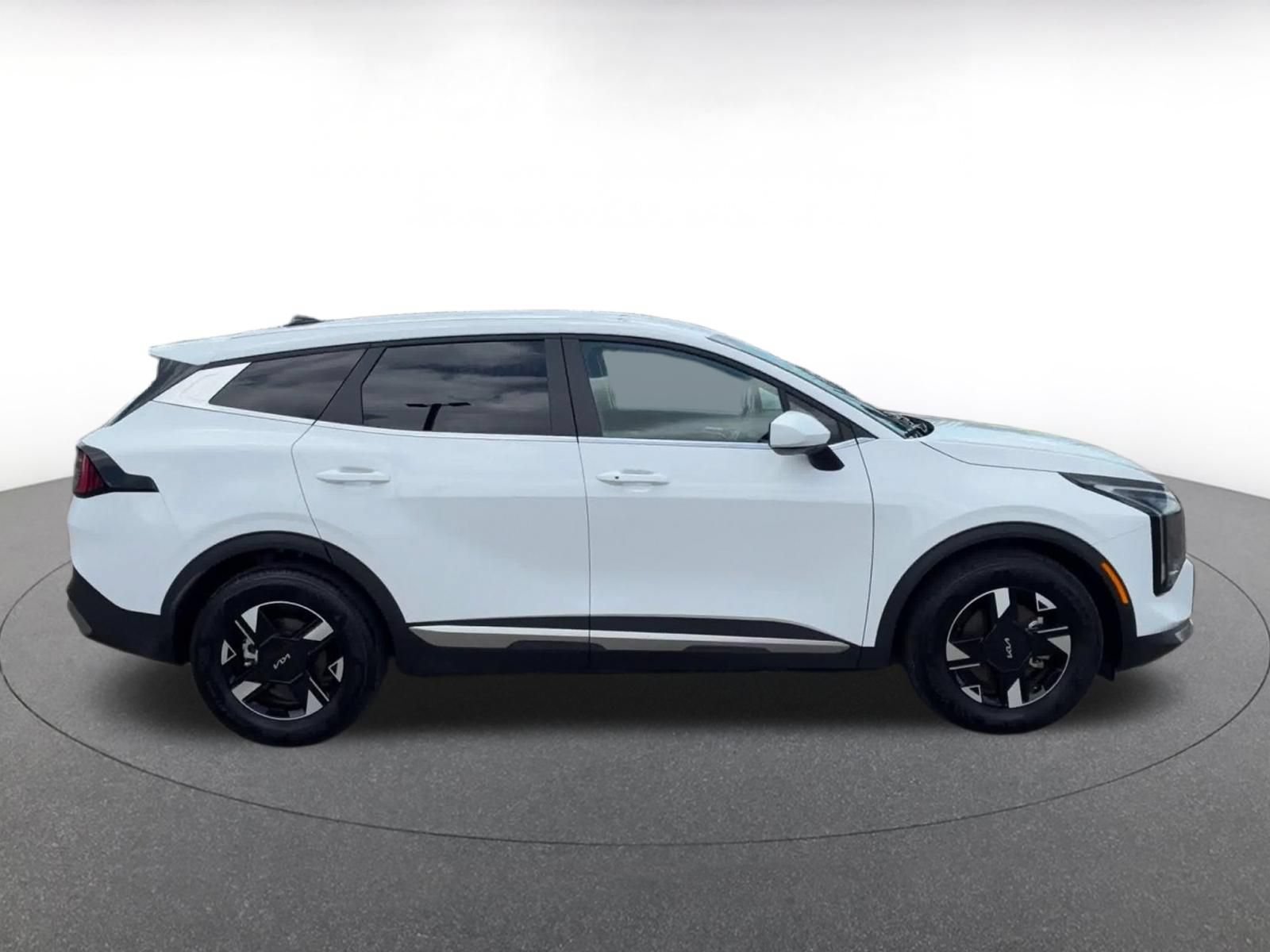 Thumbnail: 2026 Kia Sportage - 16