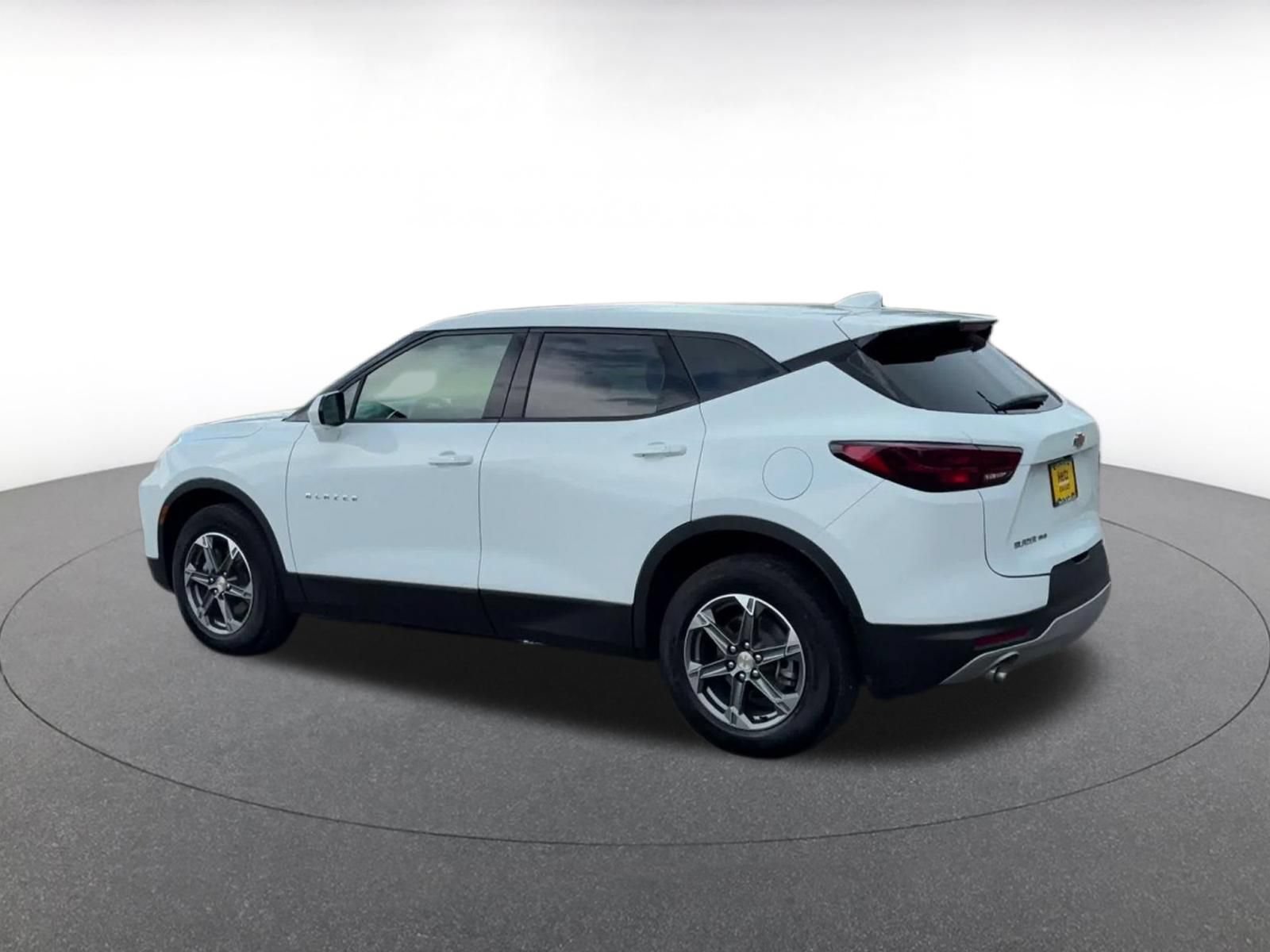 Thumbnail: 2026 Chevrolet Blazer - 10