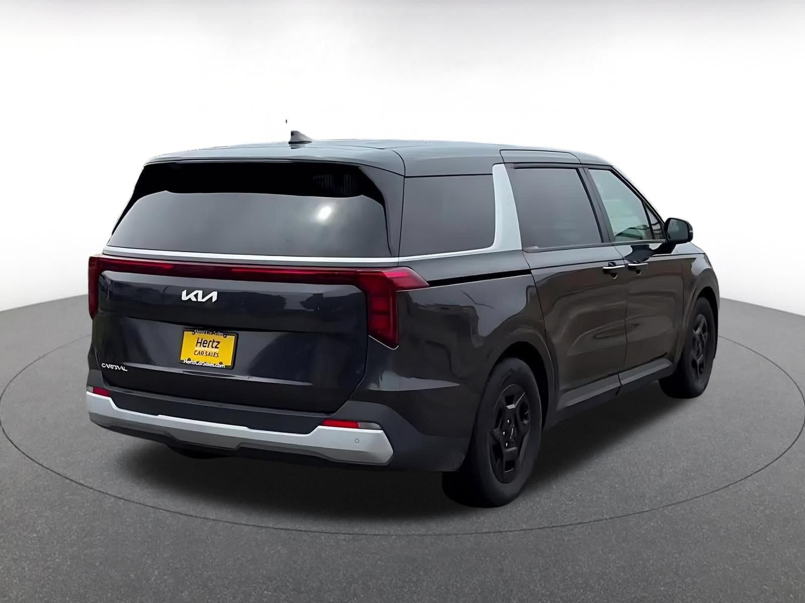 Thumbnail: 2026 Kia Carnival - 14