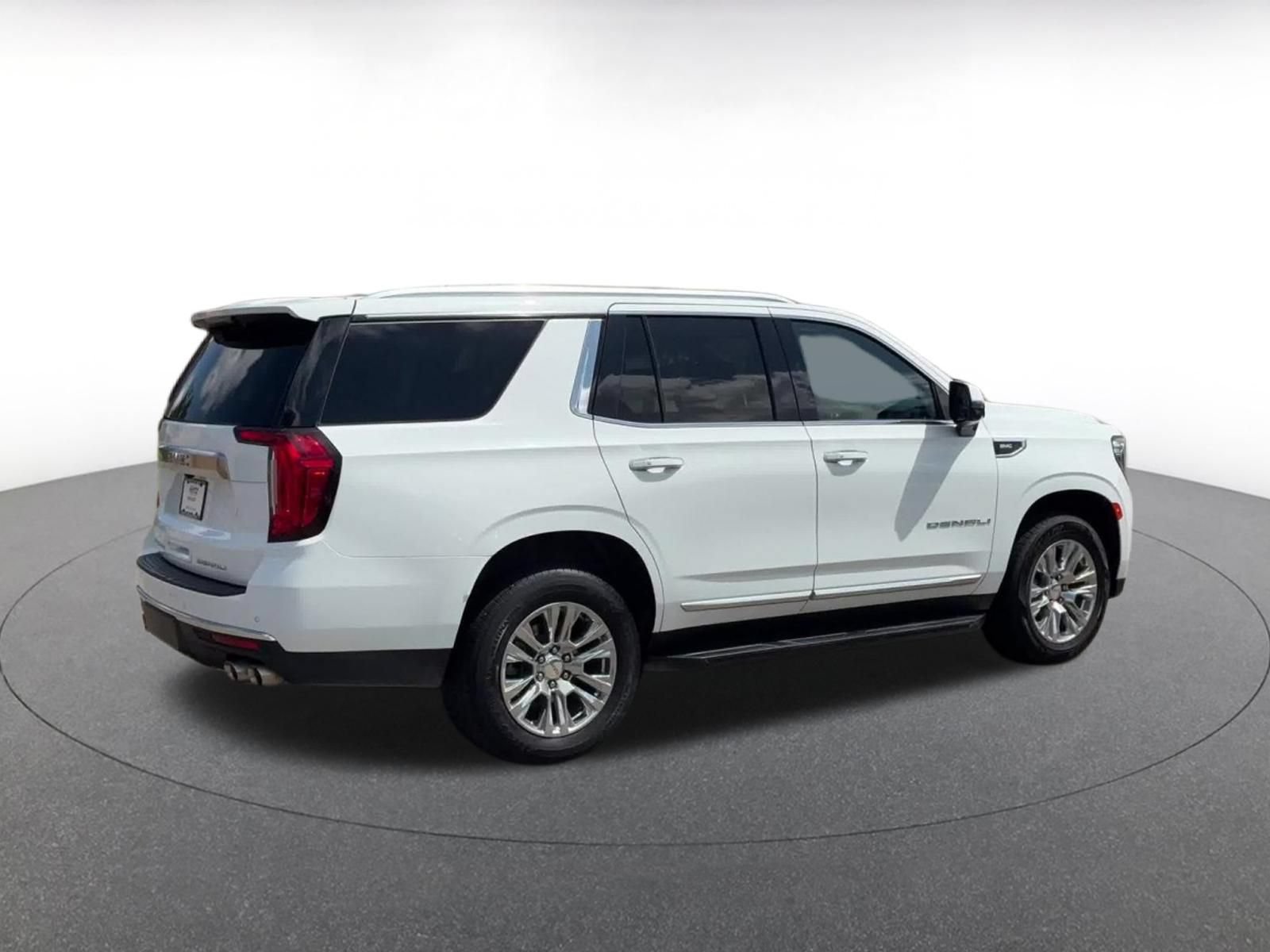 Thumbnail: 2023 GMC Yukon - 14