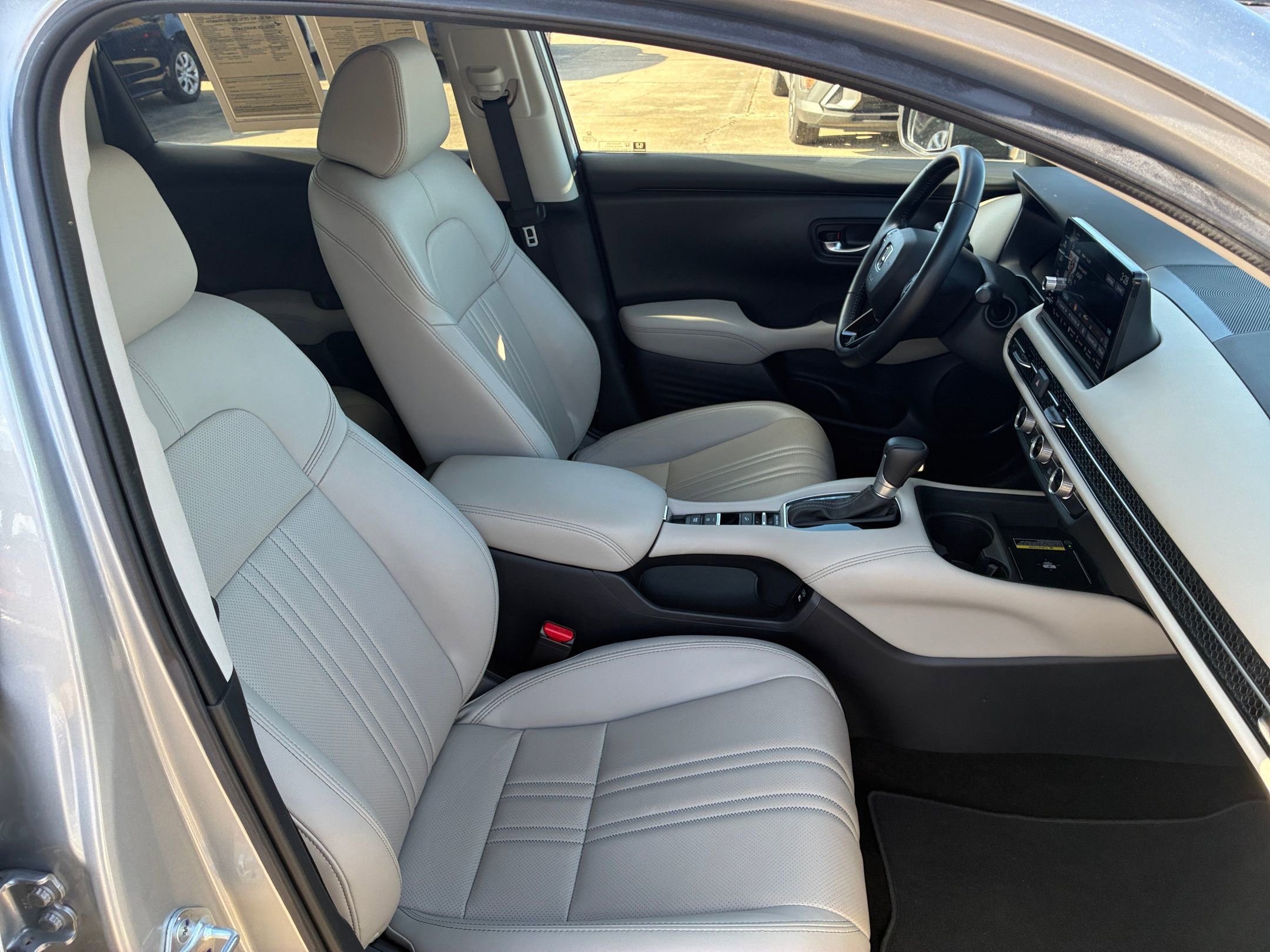 Thumbnail: 2025 Honda HR-V - 31