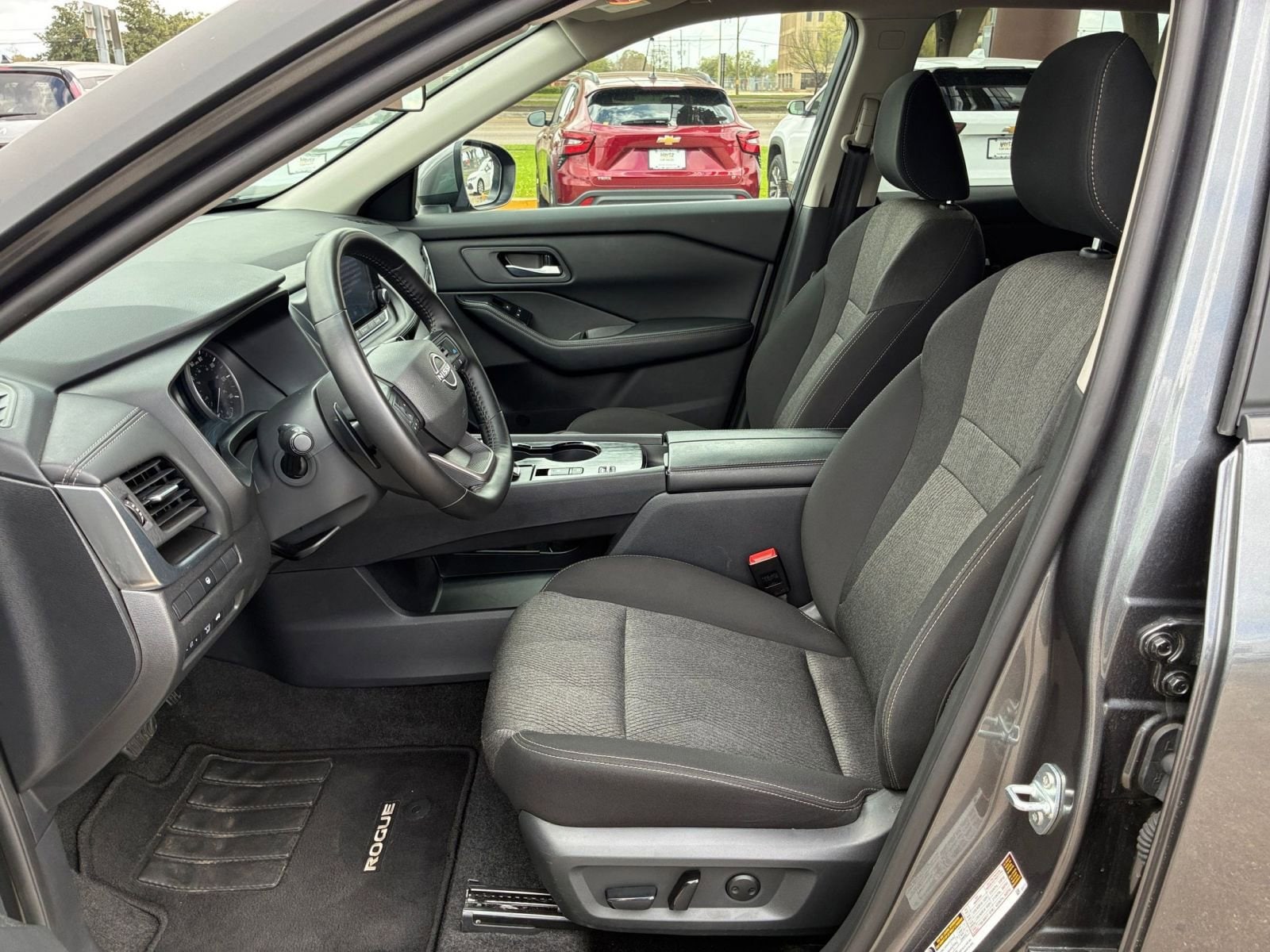 Thumbnail: 2025 Nissan Rogue - 28