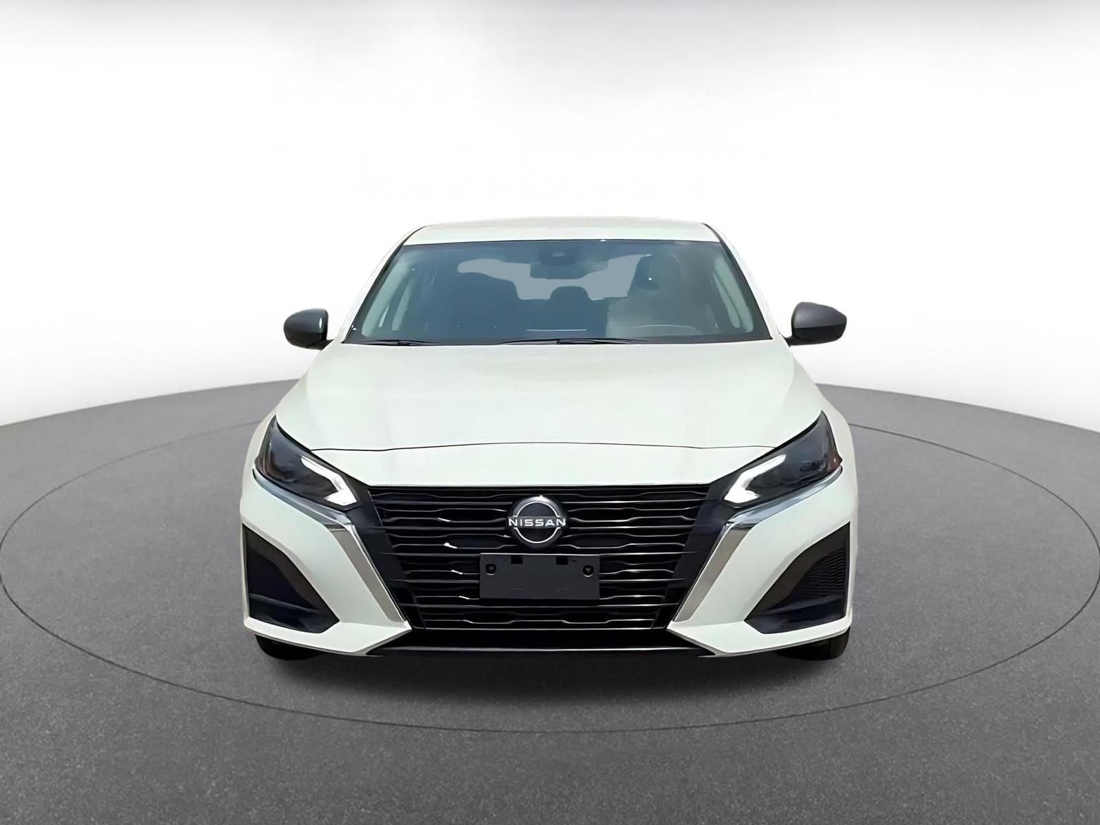 Thumbnail: 2025 Nissan Altima - 7