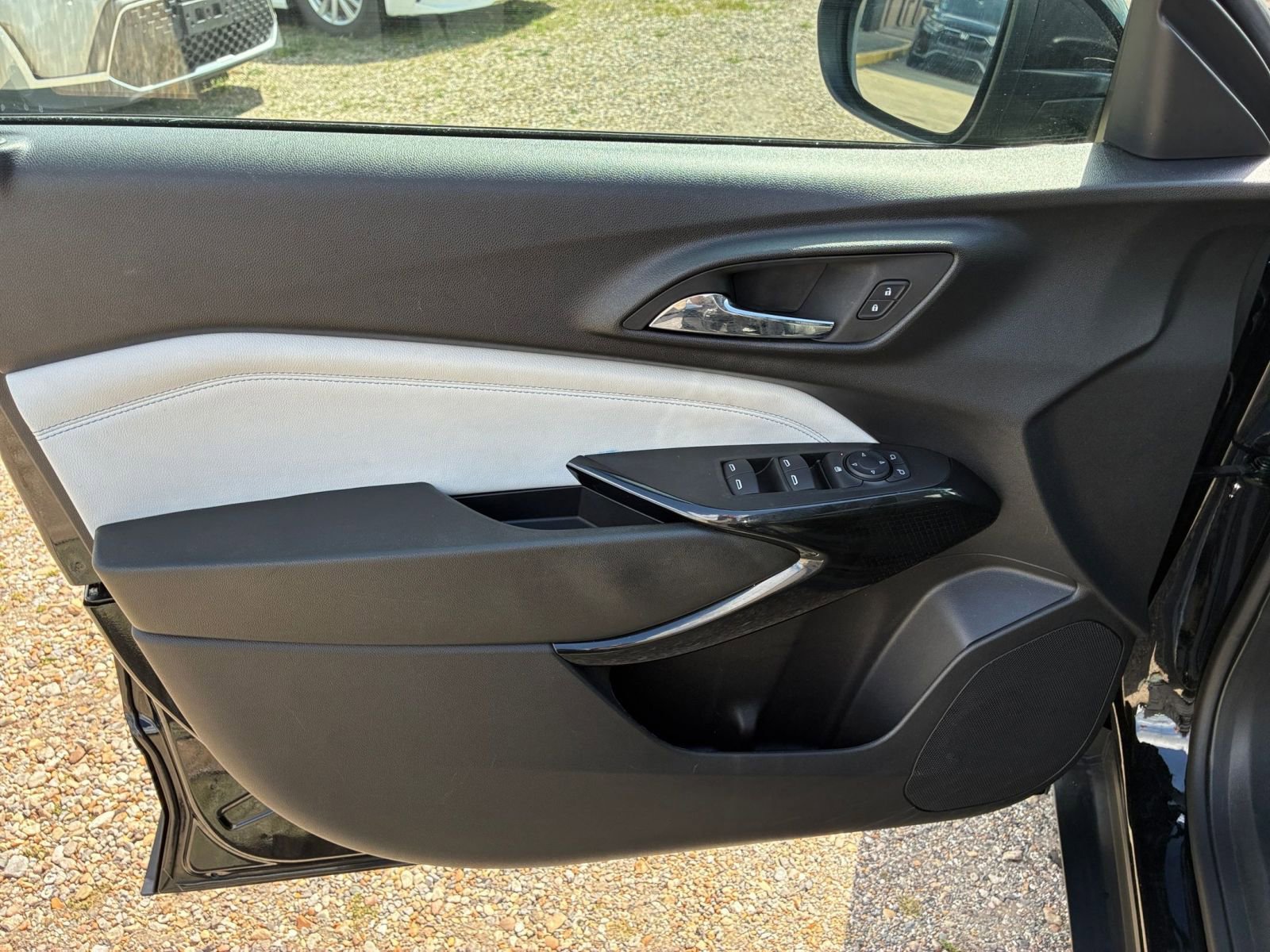 Thumbnail: 2025 Chevrolet Trax - 18