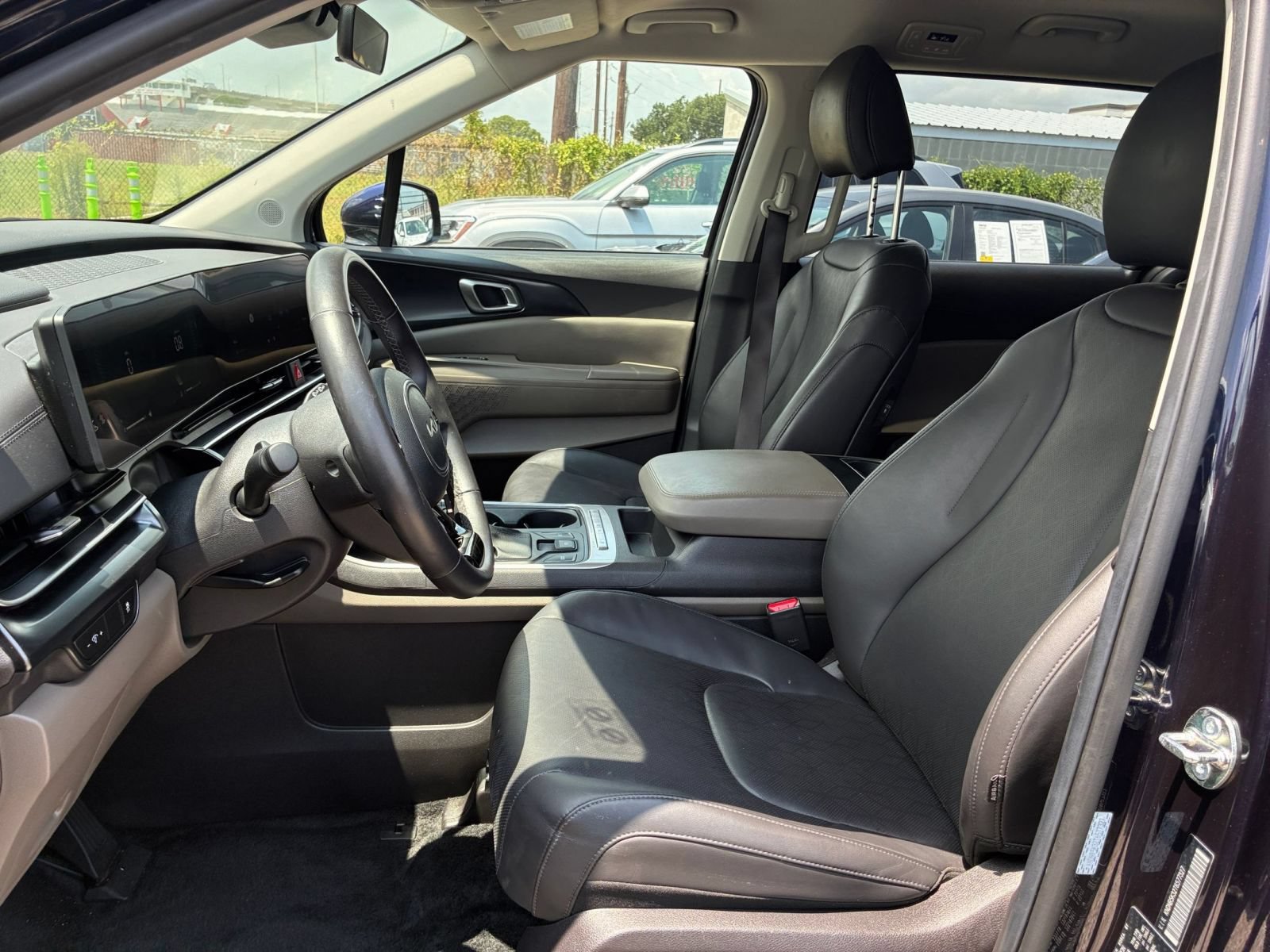 Thumbnail: 2026 Kia Carnival - 25