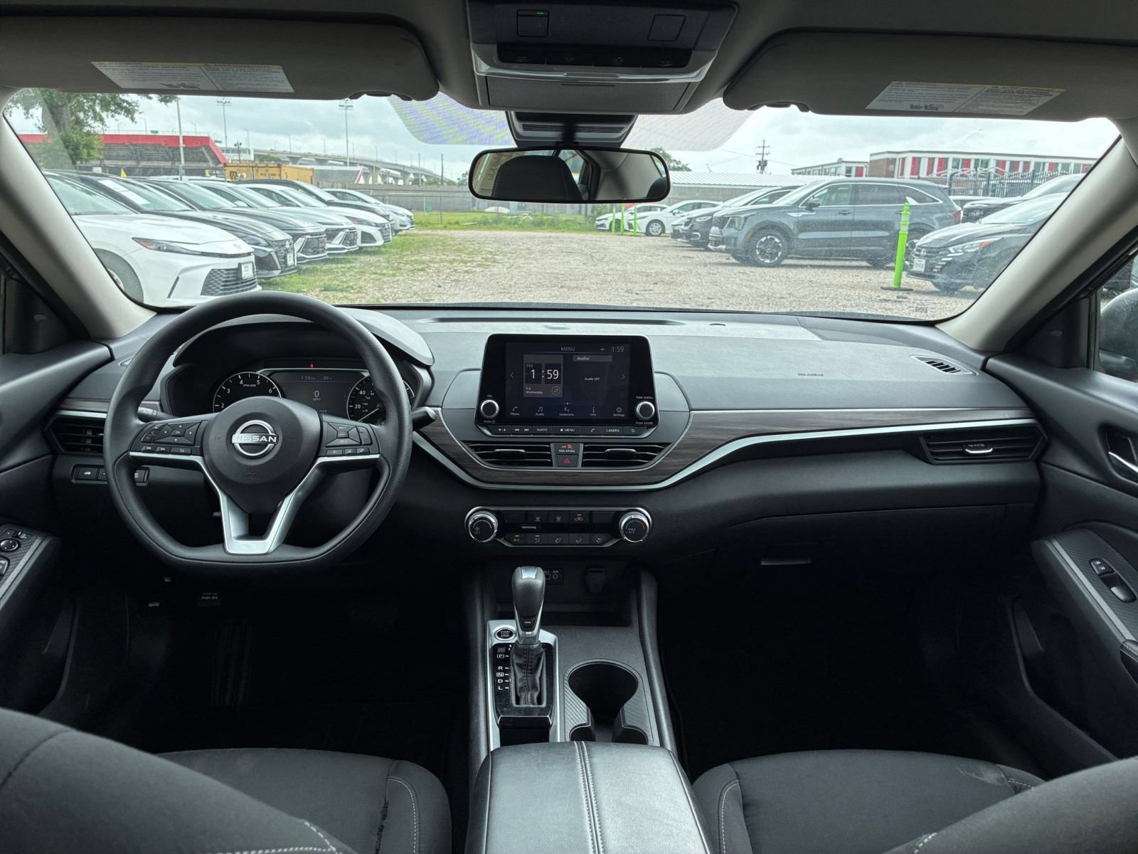 Thumbnail: 2025 Nissan Altima - 27