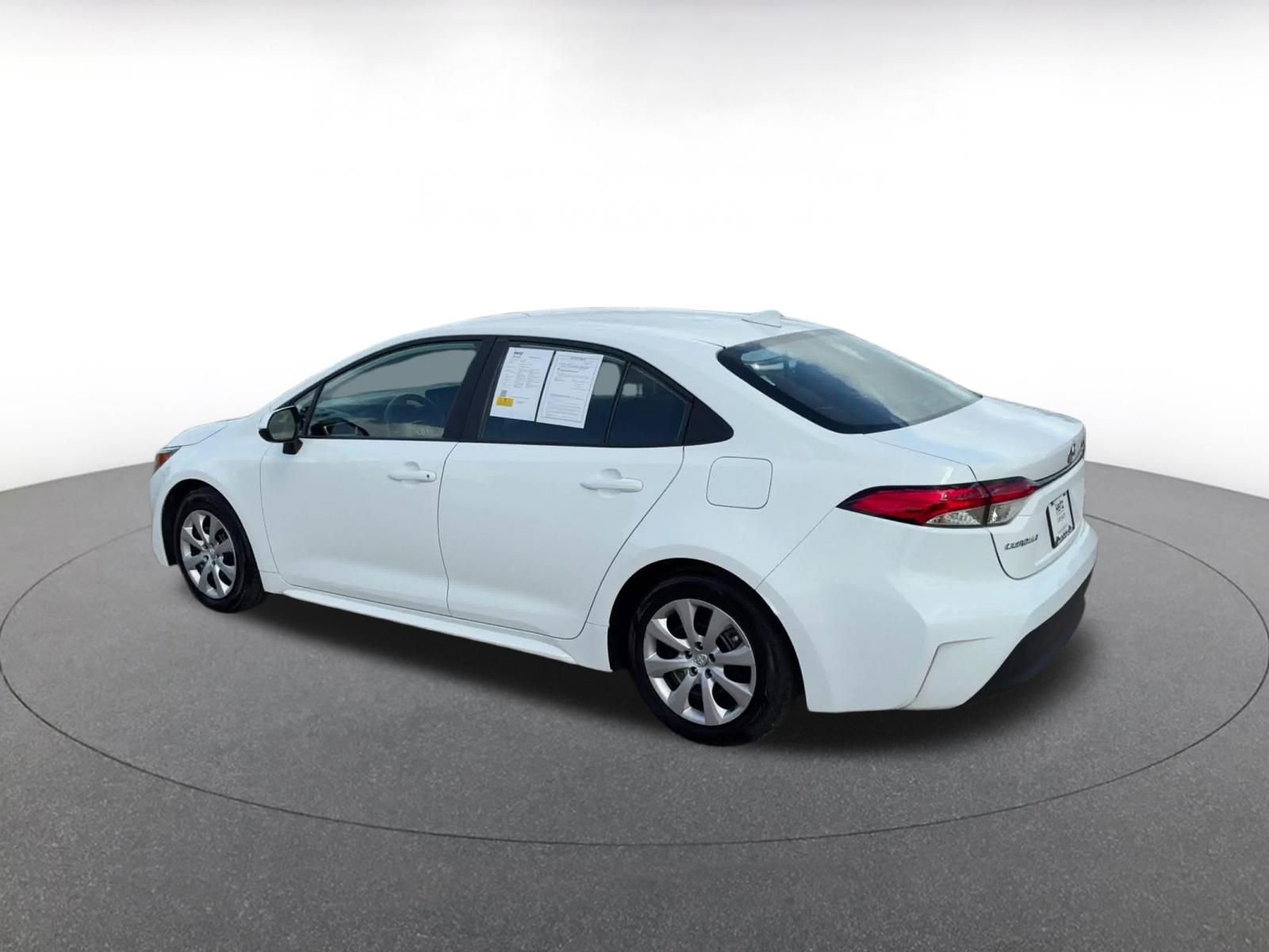 Thumbnail: 2025 Toyota Corolla - 10