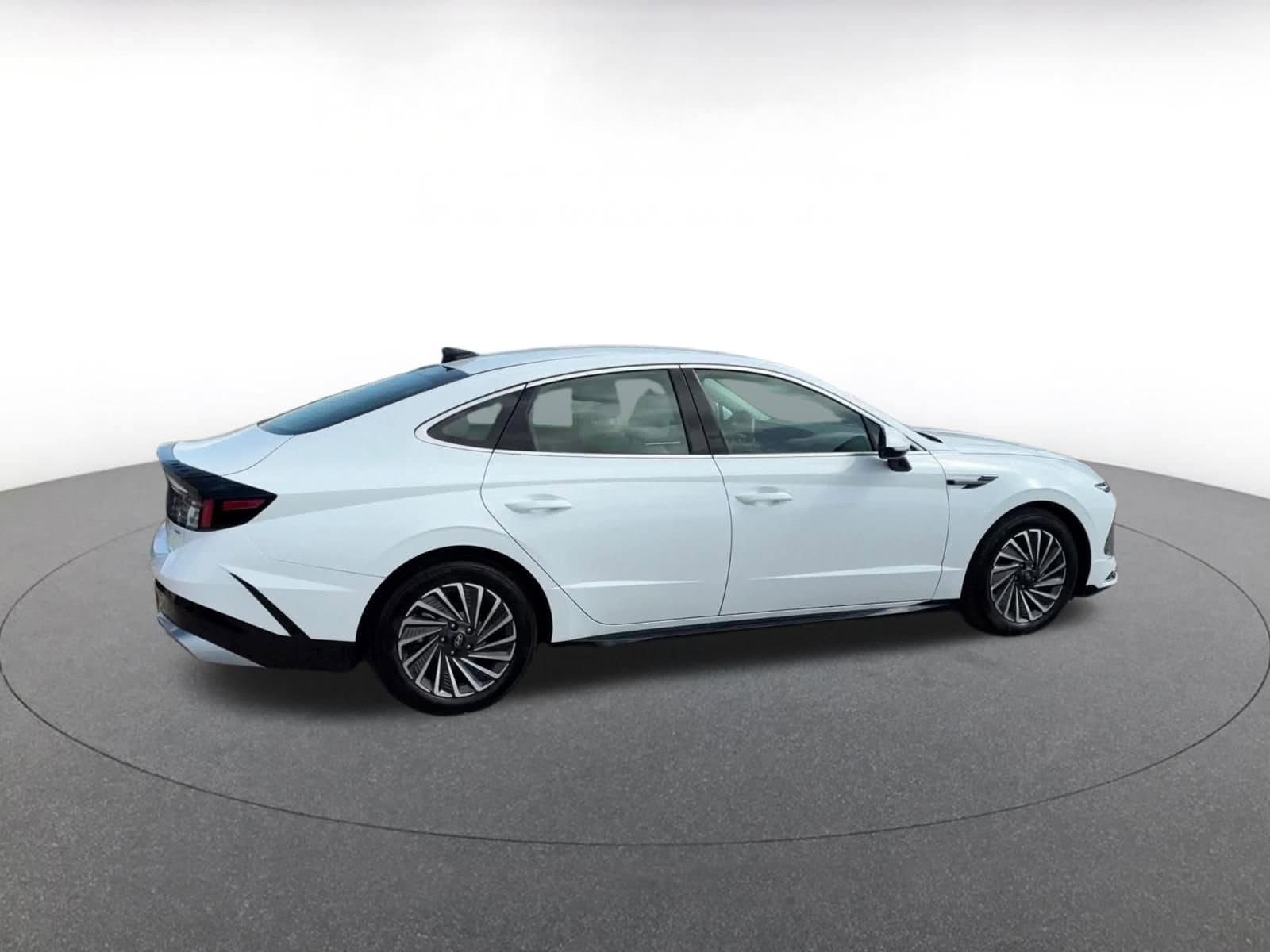 Thumbnail: 2025 Hyundai Sonata - 14