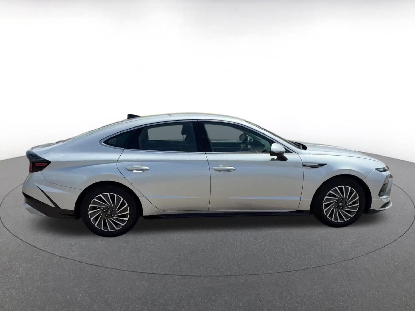 Thumbnail: 2025 Hyundai Sonata - 16