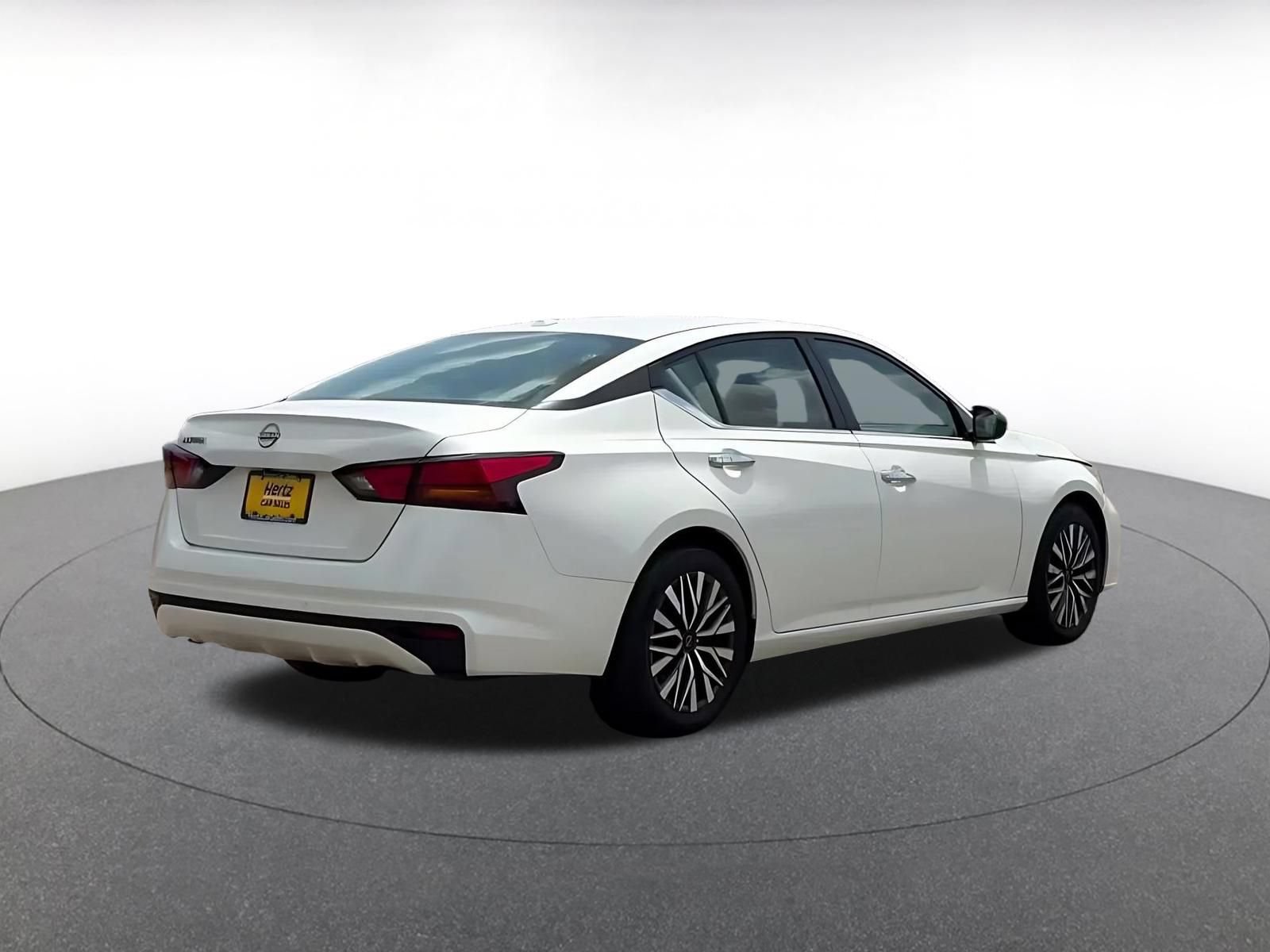 Thumbnail: 2025 Nissan Altima - 15