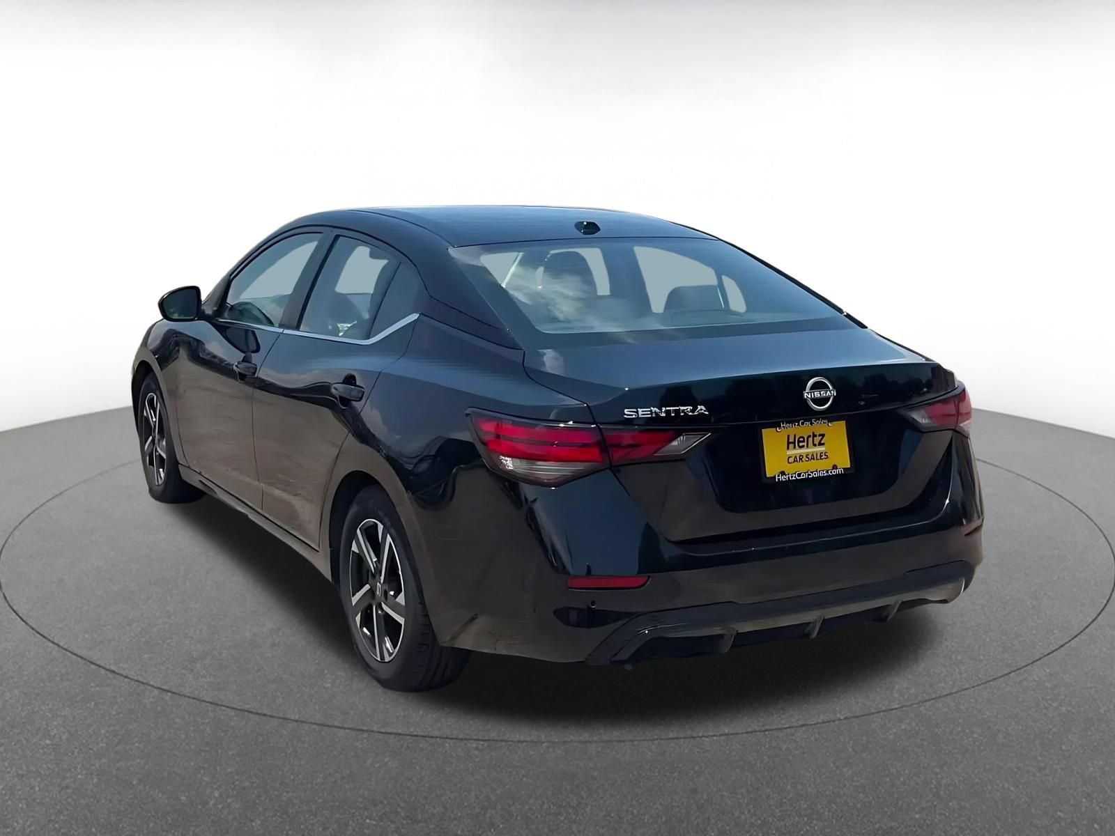 Thumbnail: 2025 Nissan Sentra - 11