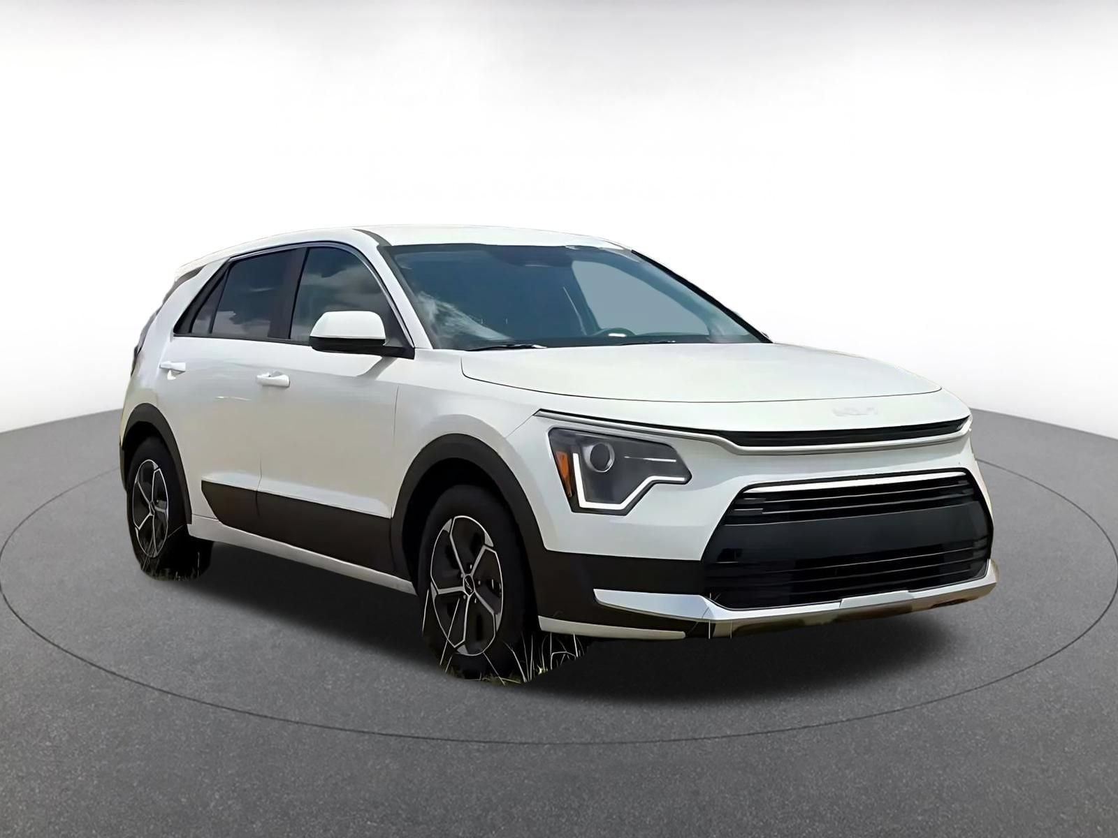 Thumbnail: 2026 Kia Niro - 3