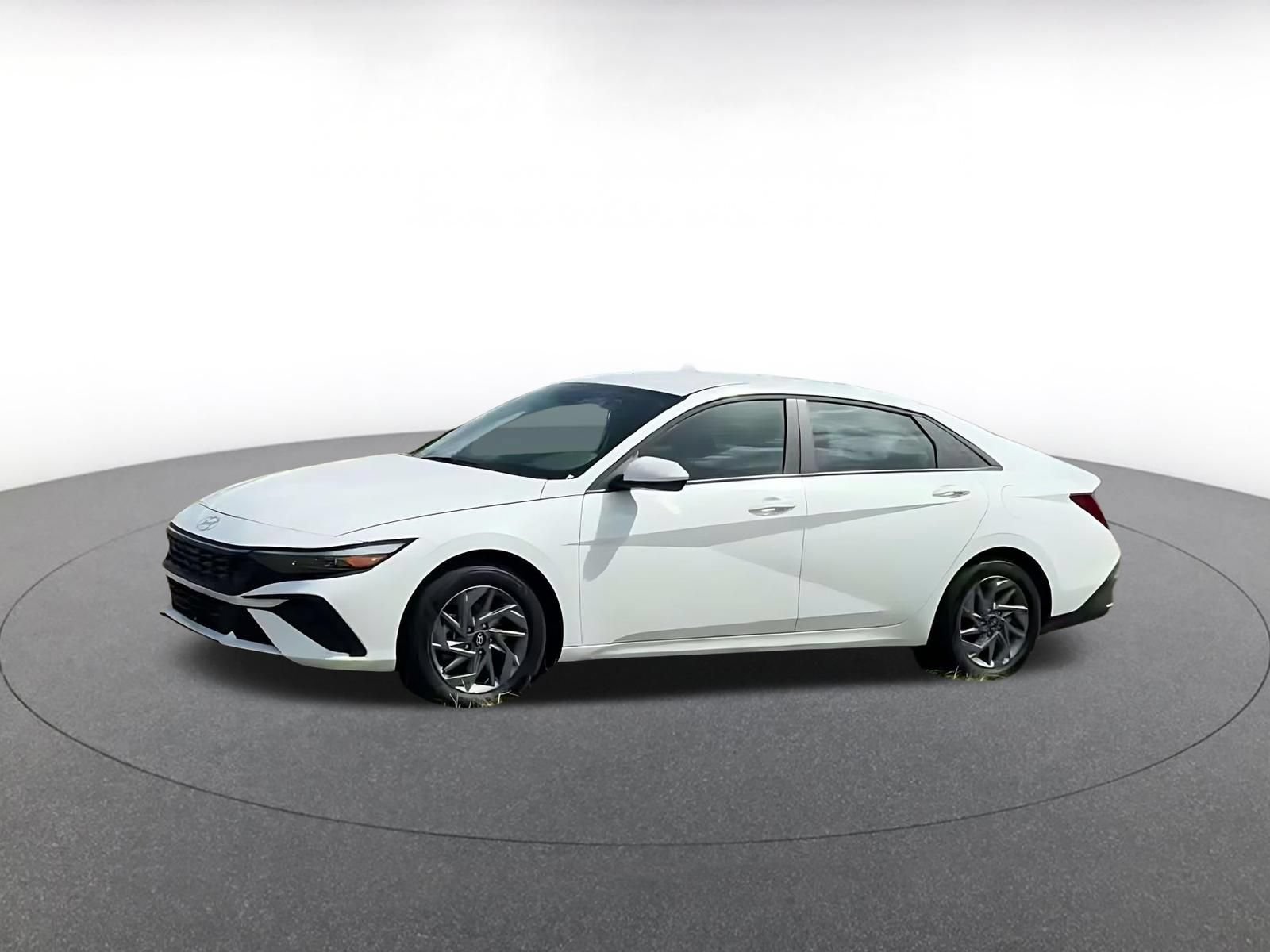 Thumbnail: 2026 Hyundai Elantra - 6