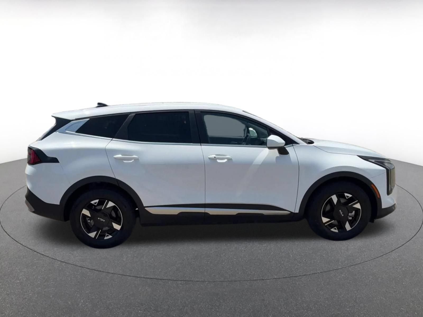 Thumbnail: 2026 Kia Sportage - 16