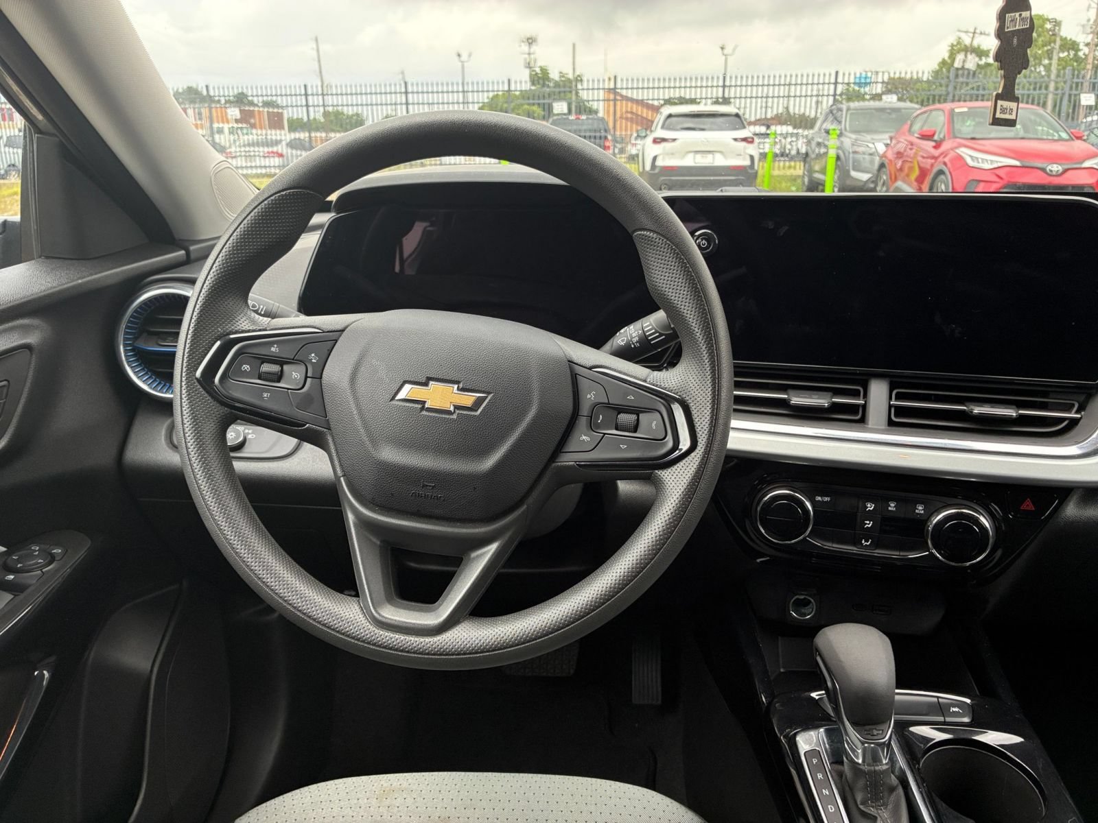 Thumbnail: 2025 Chevrolet Trax - 35