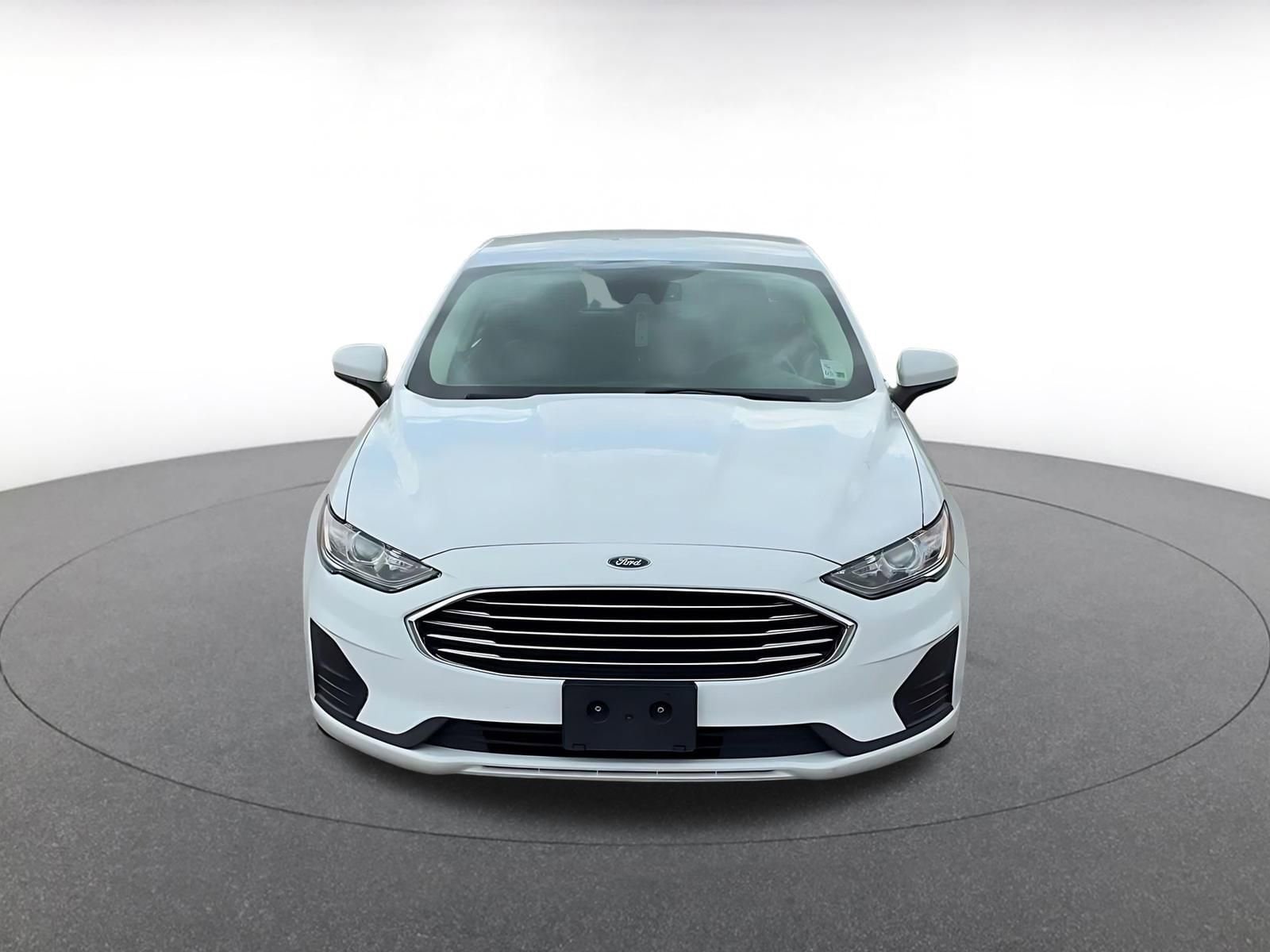 Thumbnail: 2019 Ford Fusion - 4