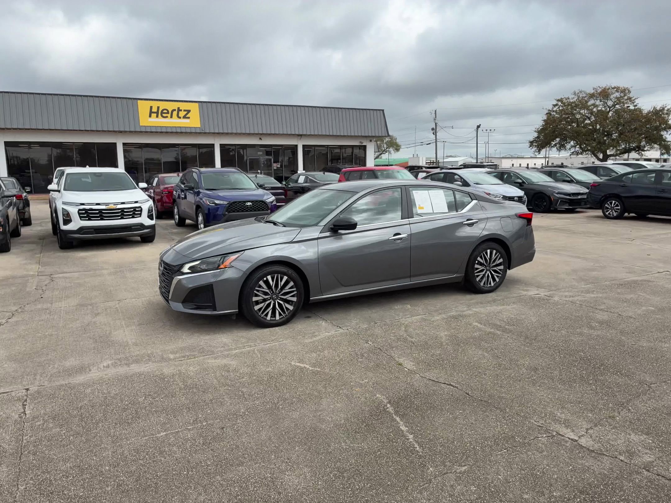 Thumbnail: 2025 Nissan Altima - 8