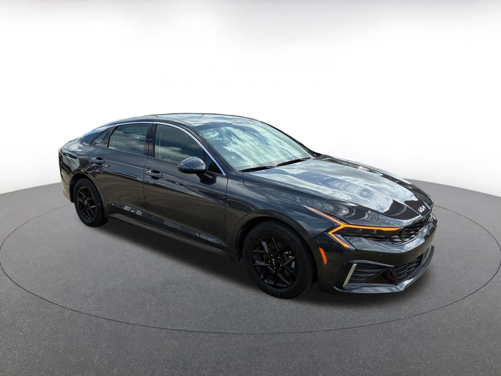 Thumbnail: 2025 Kia K5 - 1