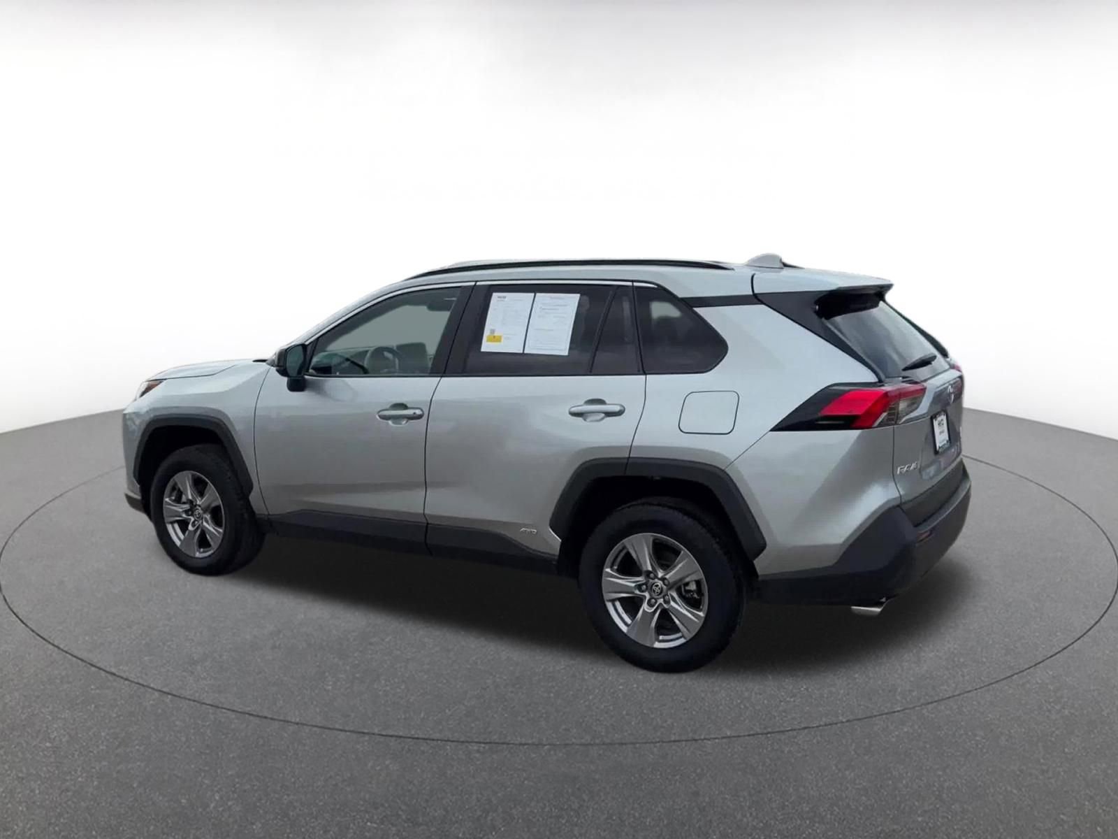 Thumbnail: 2025 Toyota RAV4 - 10