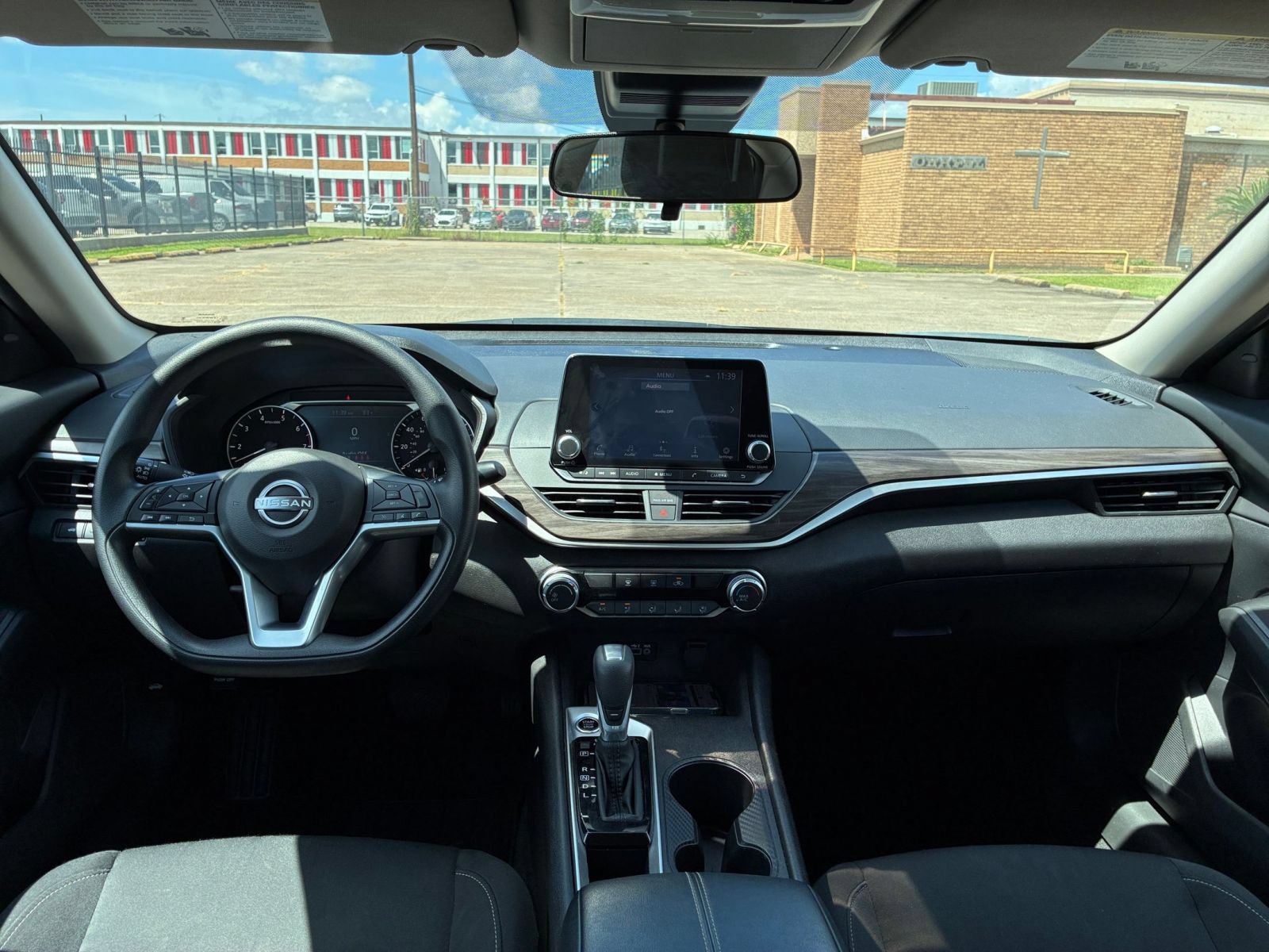 Thumbnail: 2025 Nissan Altima - 28