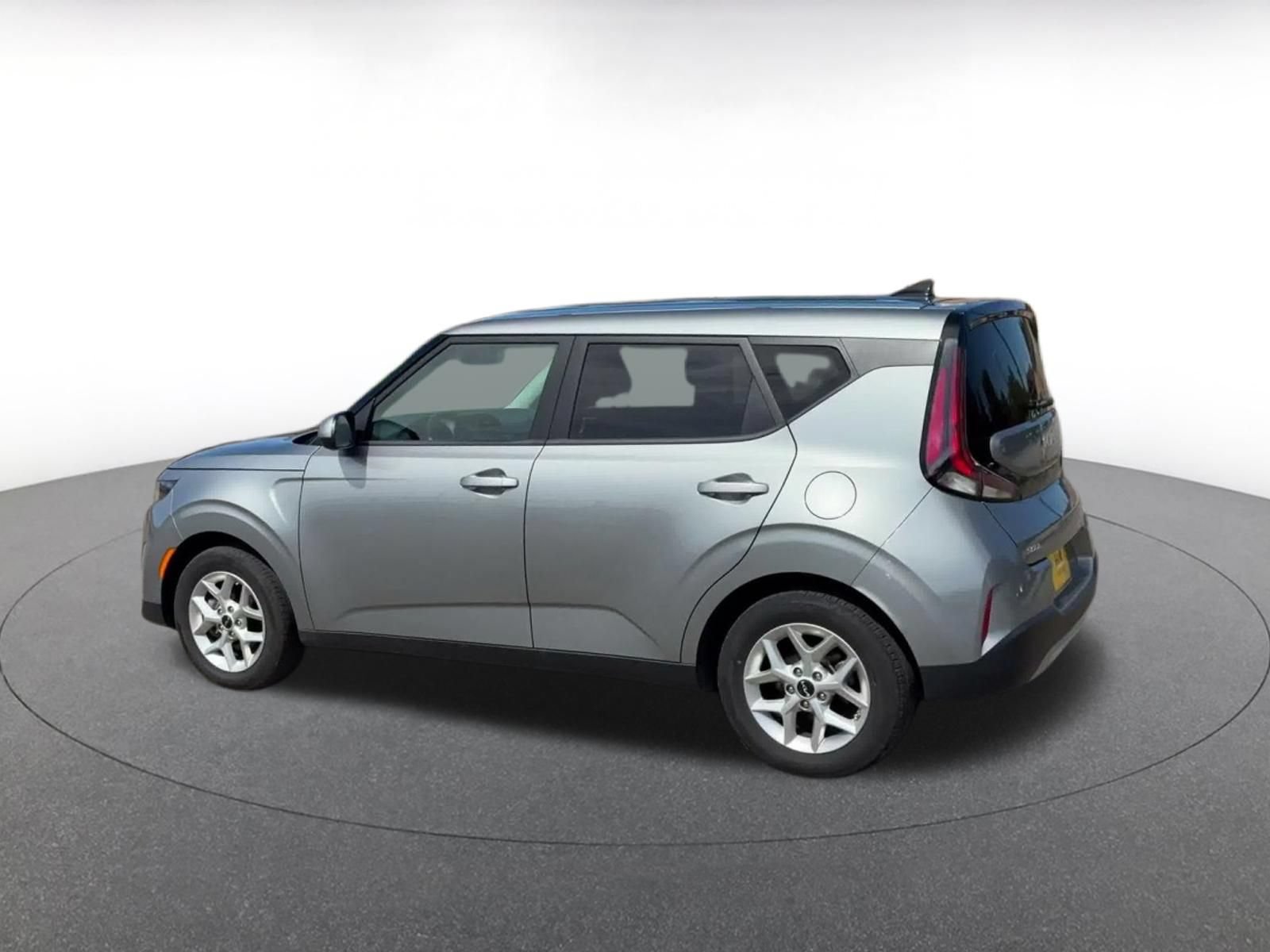 2025 Kia Soul LX - Photo 9