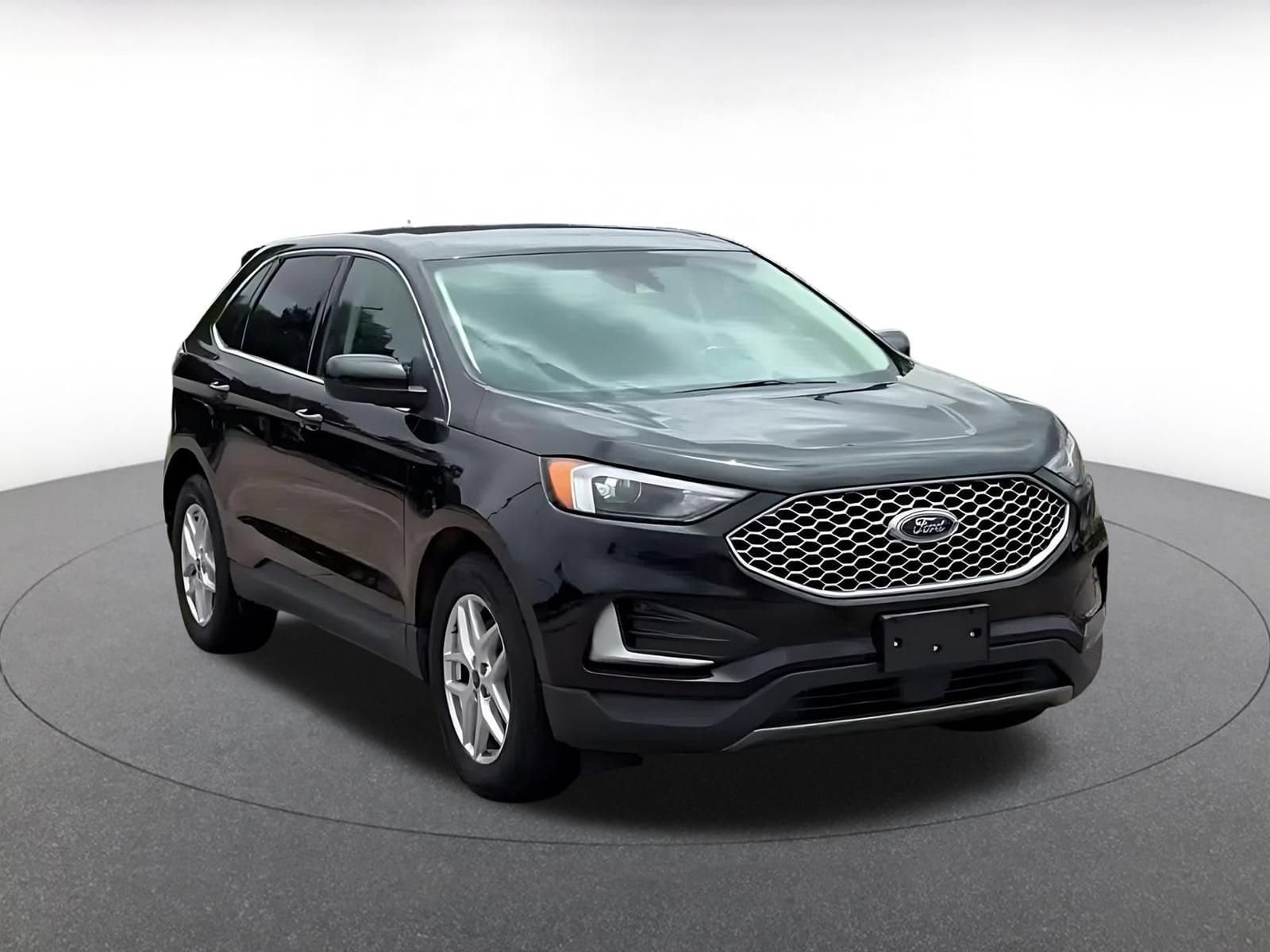 Thumbnail: 2024 Ford Edge - 3