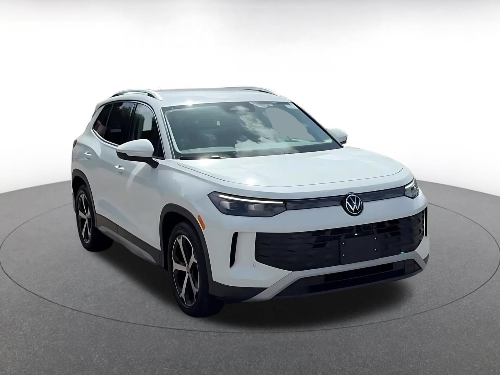 Thumbnail: 2026 Volkswagen Tiguan - 3