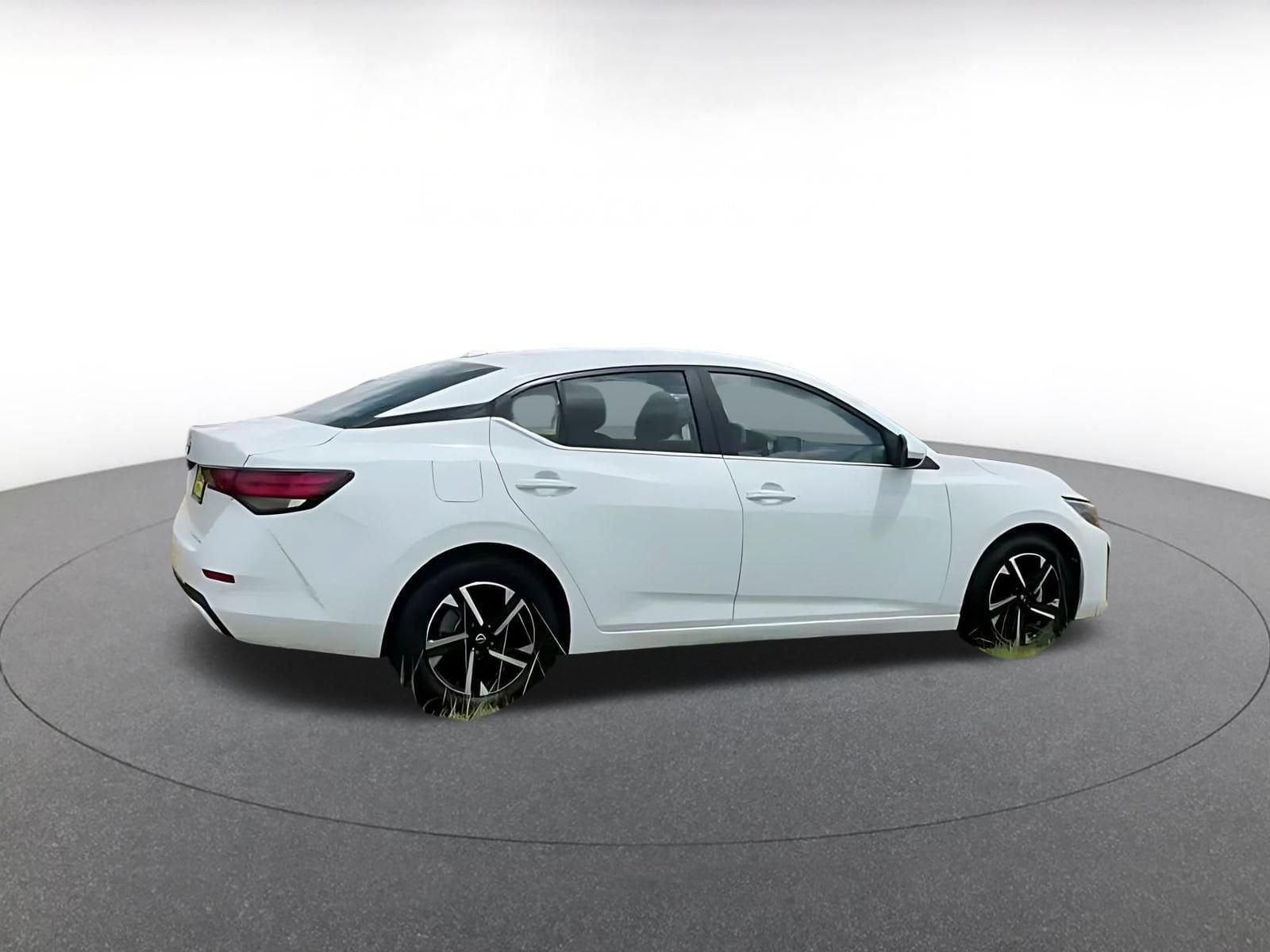 Thumbnail: 2025 Nissan Sentra - 15