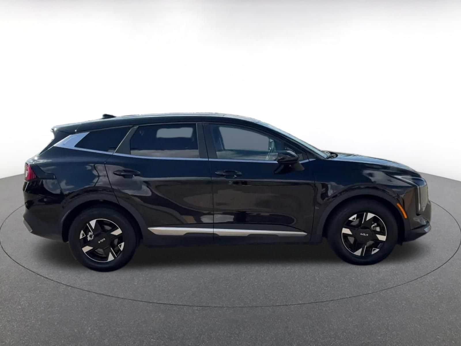 Thumbnail: 2026 Kia Sportage - 16