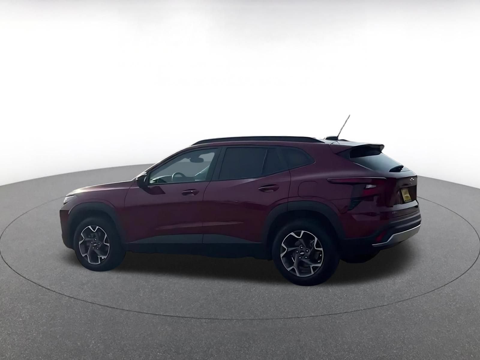 Thumbnail: 2025 Chevrolet Trax - 8