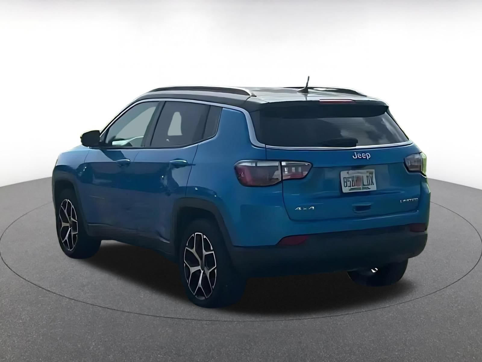 Thumbnail: 2025 Jeep Compass - 9