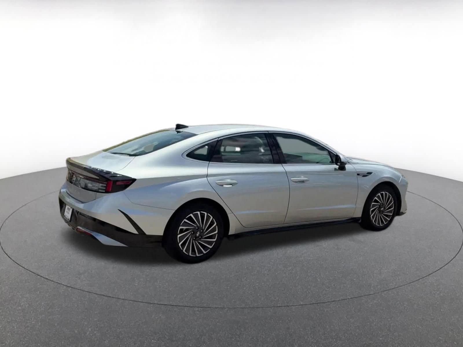 Thumbnail: 2025 Hyundai Sonata - 15