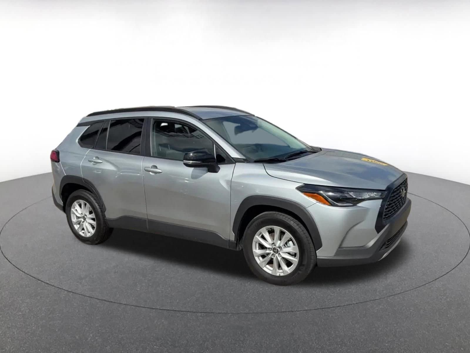 Thumbnail: 2025 Toyota Corolla Cross - 2