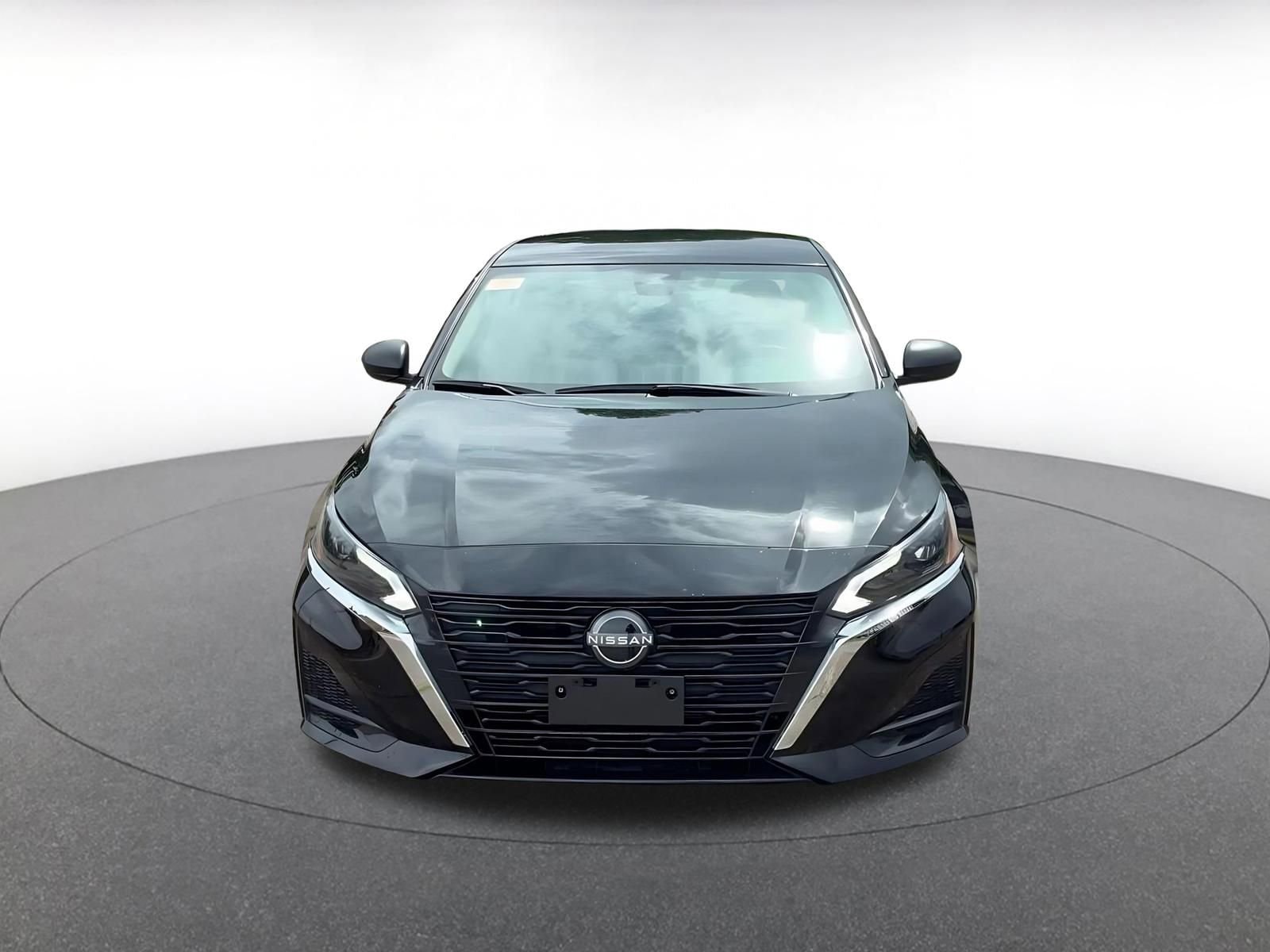 Thumbnail: 2025 Nissan Altima - 4