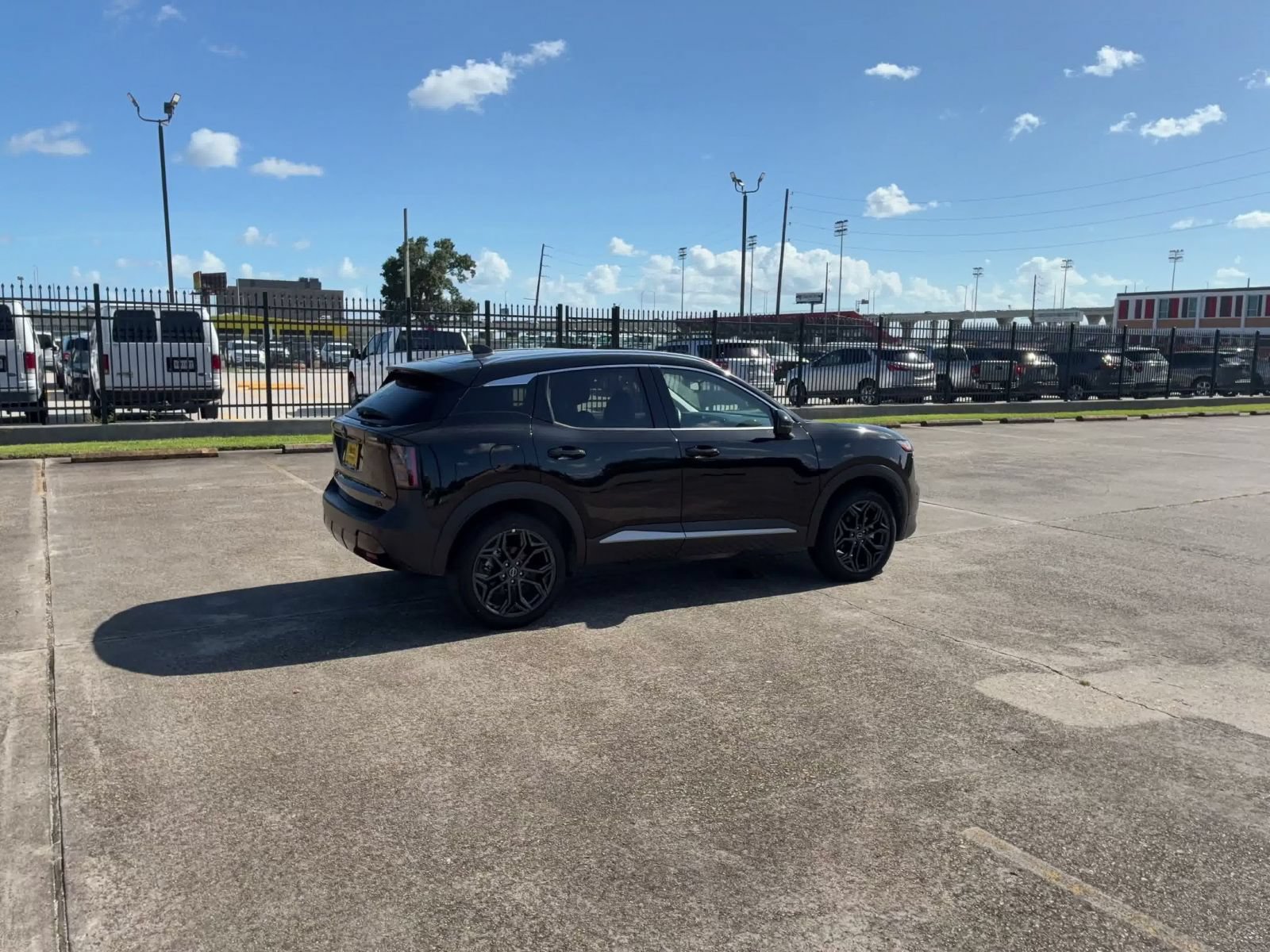 Thumbnail: 2026 Nissan Kicks - 14
