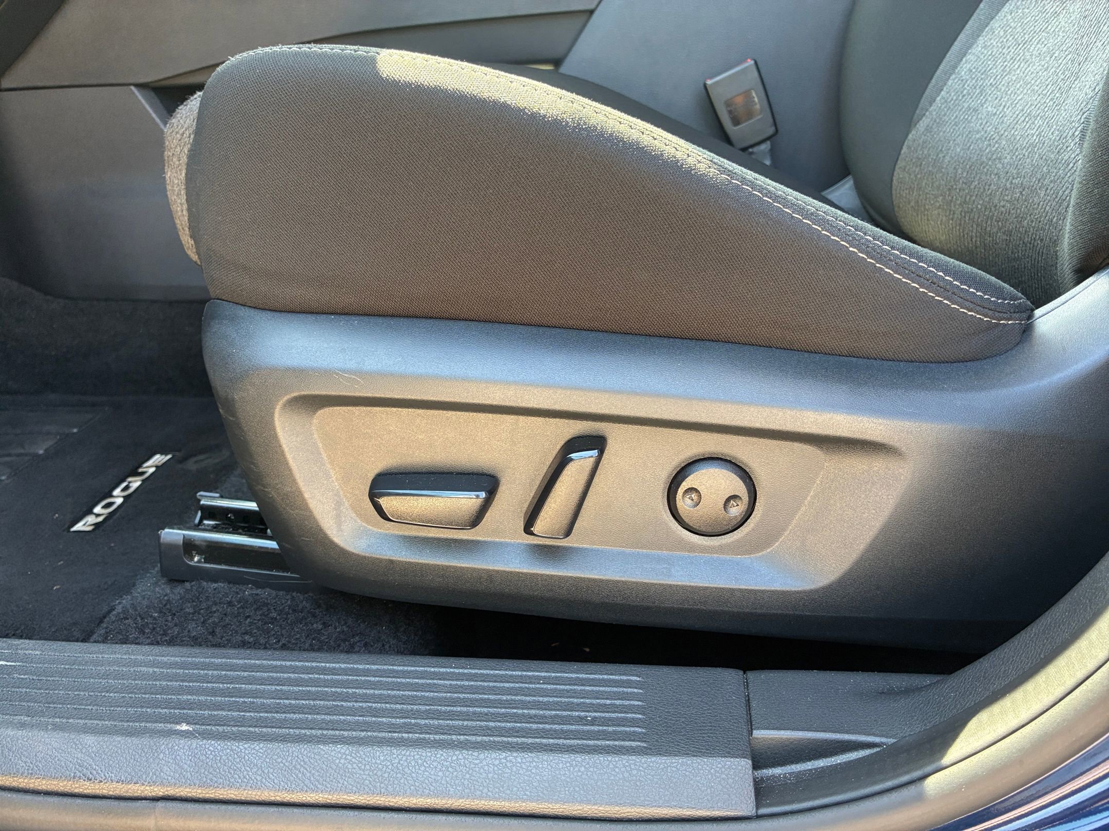 Thumbnail: 2025 Nissan Rogue - 19