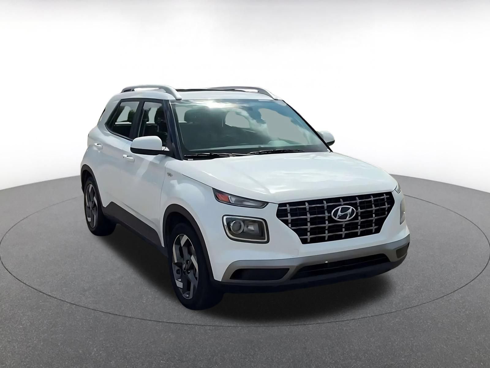 Thumbnail: 2026 Hyundai Venue - 3
