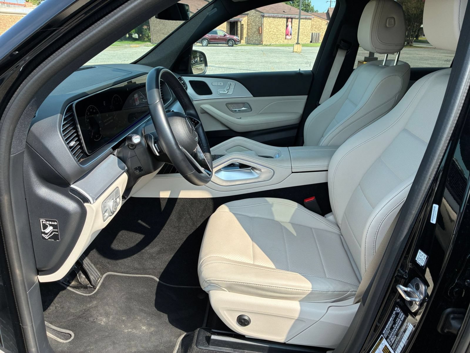 Thumbnail: 2026 Mercedes-Benz GLE - 28