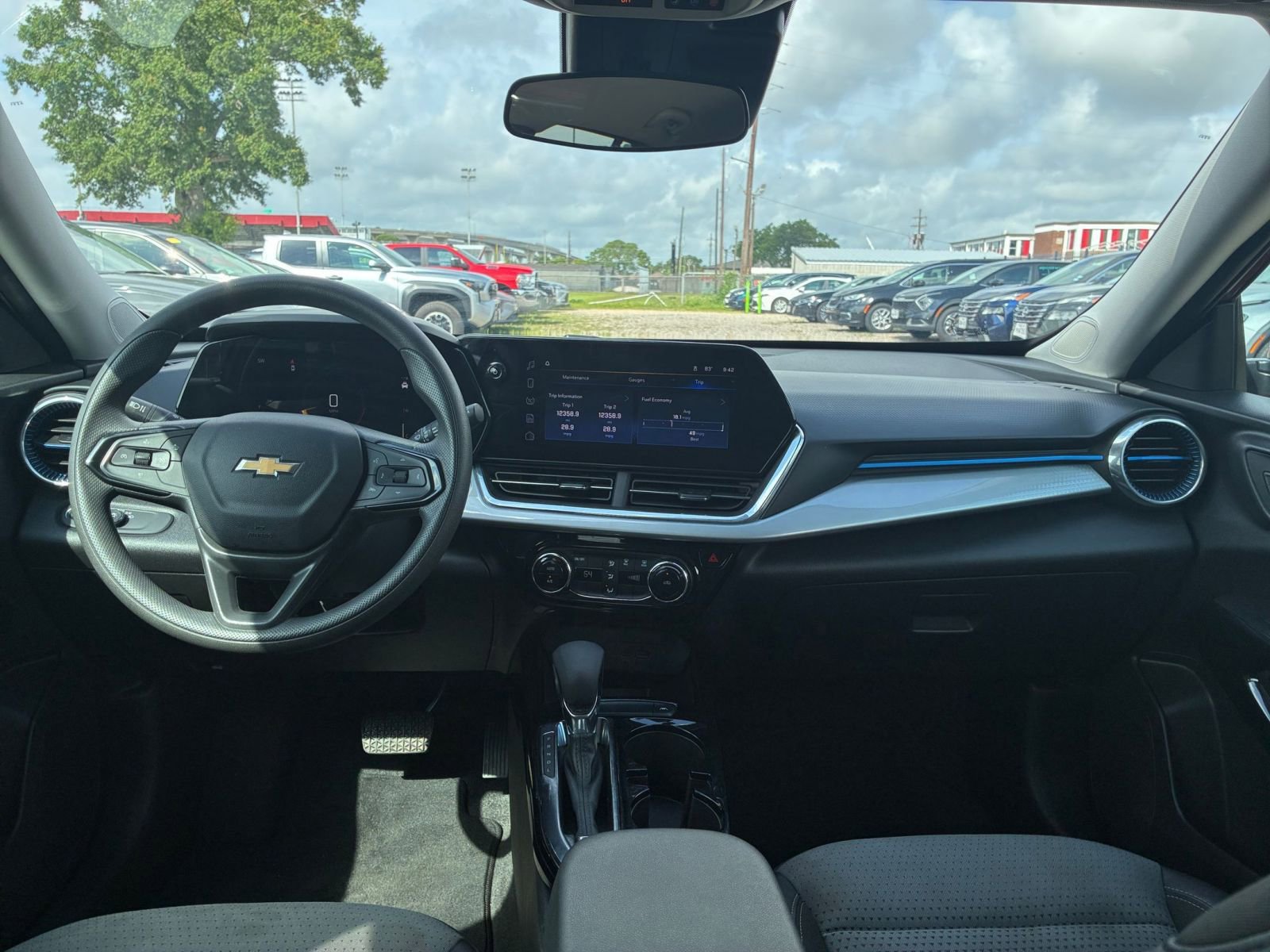 Thumbnail: 2025 Chevrolet Trax - 33