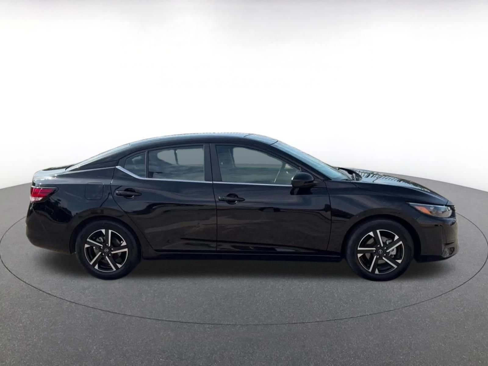 Thumbnail: 2025 Nissan Sentra - 16