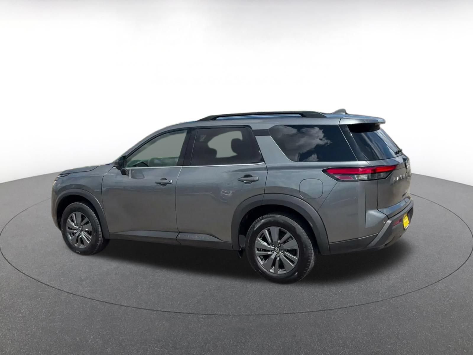 Thumbnail: 2025 Nissan Pathfinder - 10