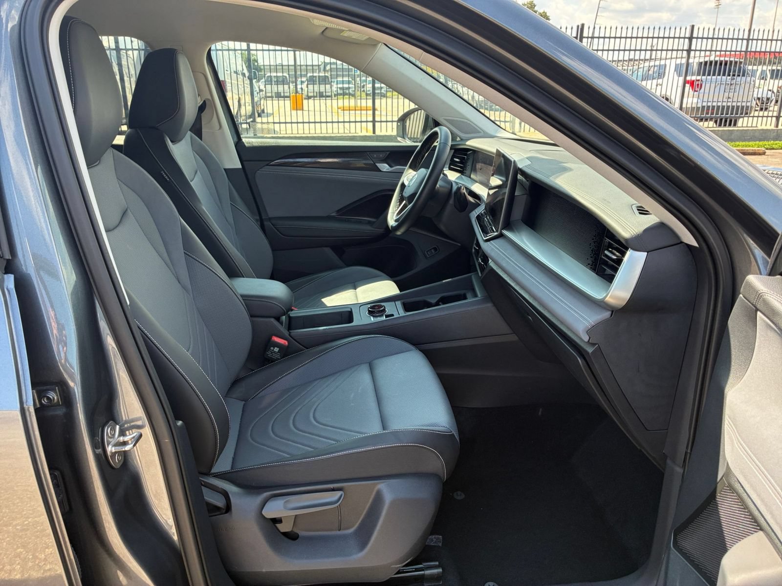 Thumbnail: 2026 Volkswagen Tiguan - 33