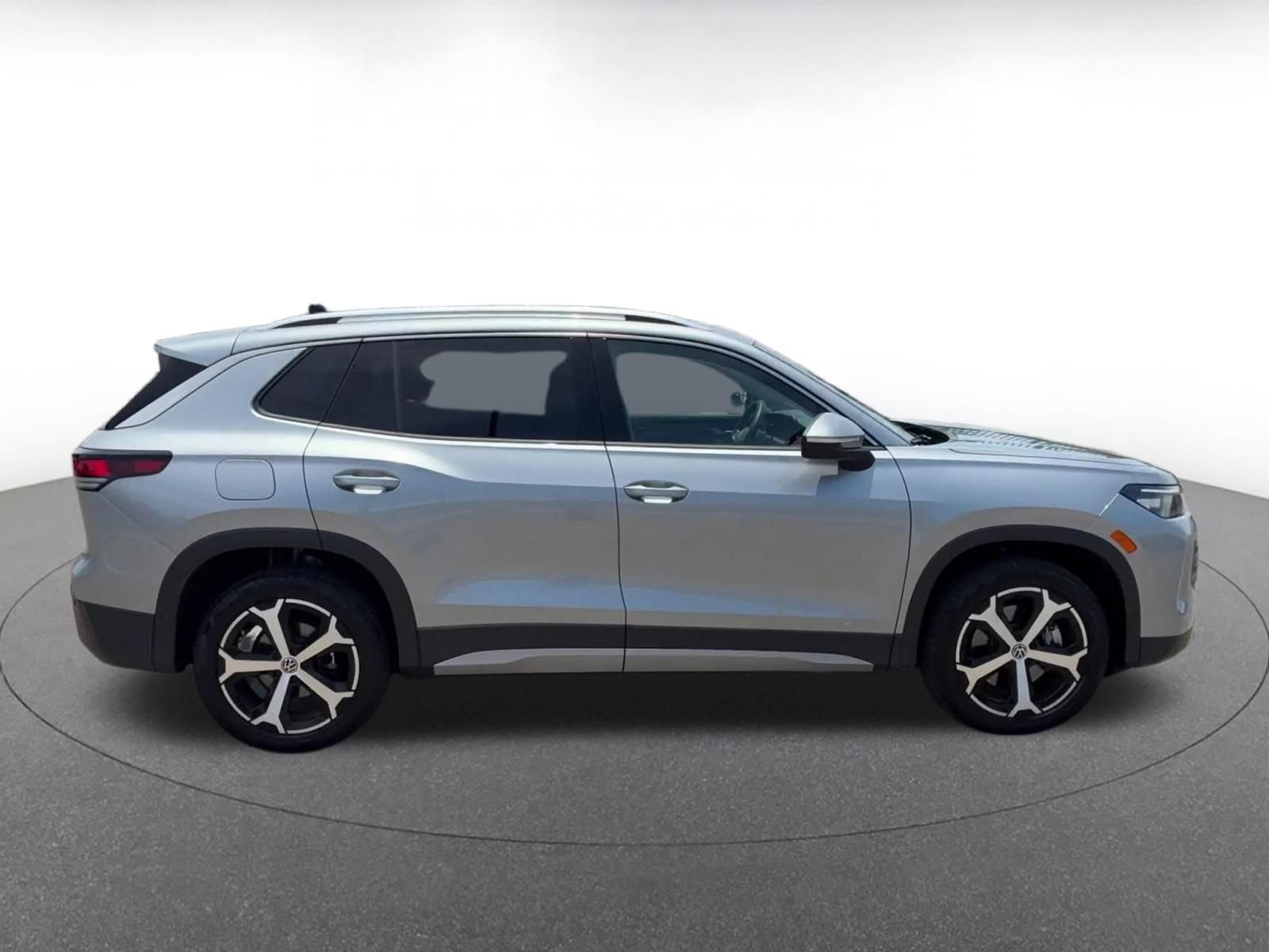 Thumbnail: 2026 Volkswagen Tiguan - 16