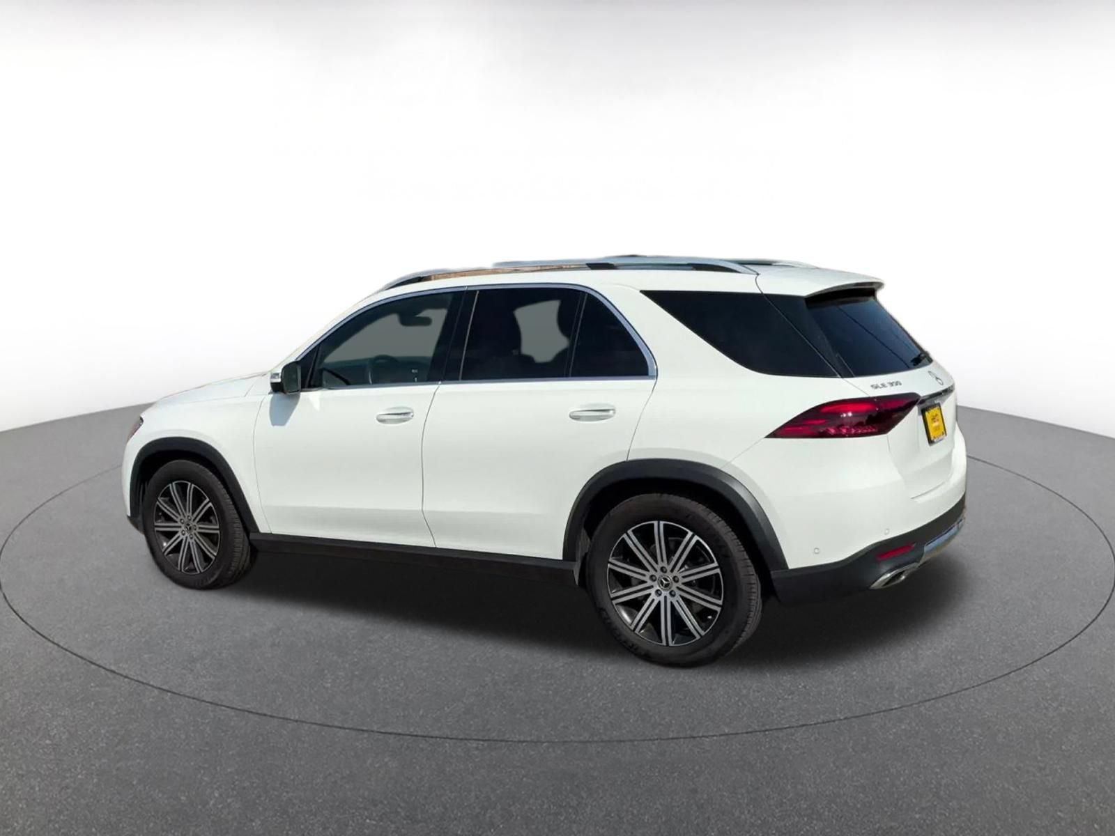 Thumbnail: 2026 Mercedes-Benz GLE - 9