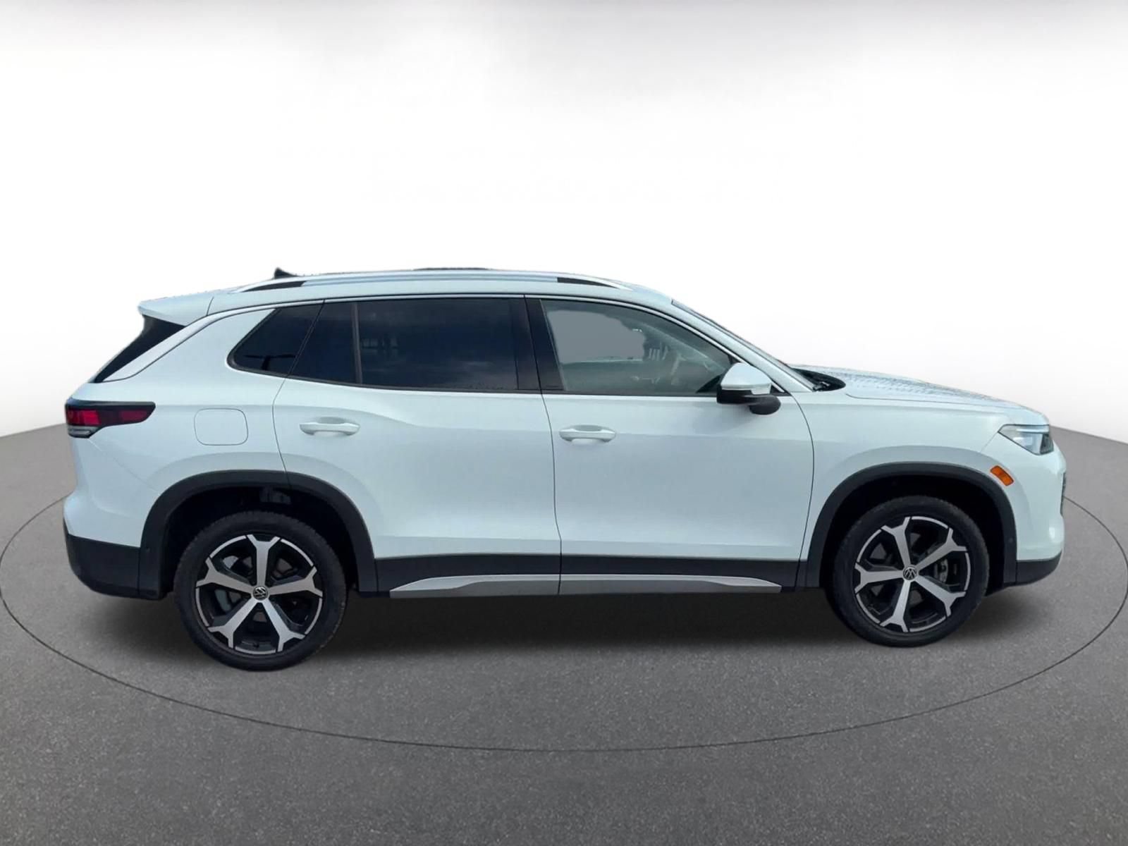 Thumbnail: 2026 Volkswagen Tiguan - 16
