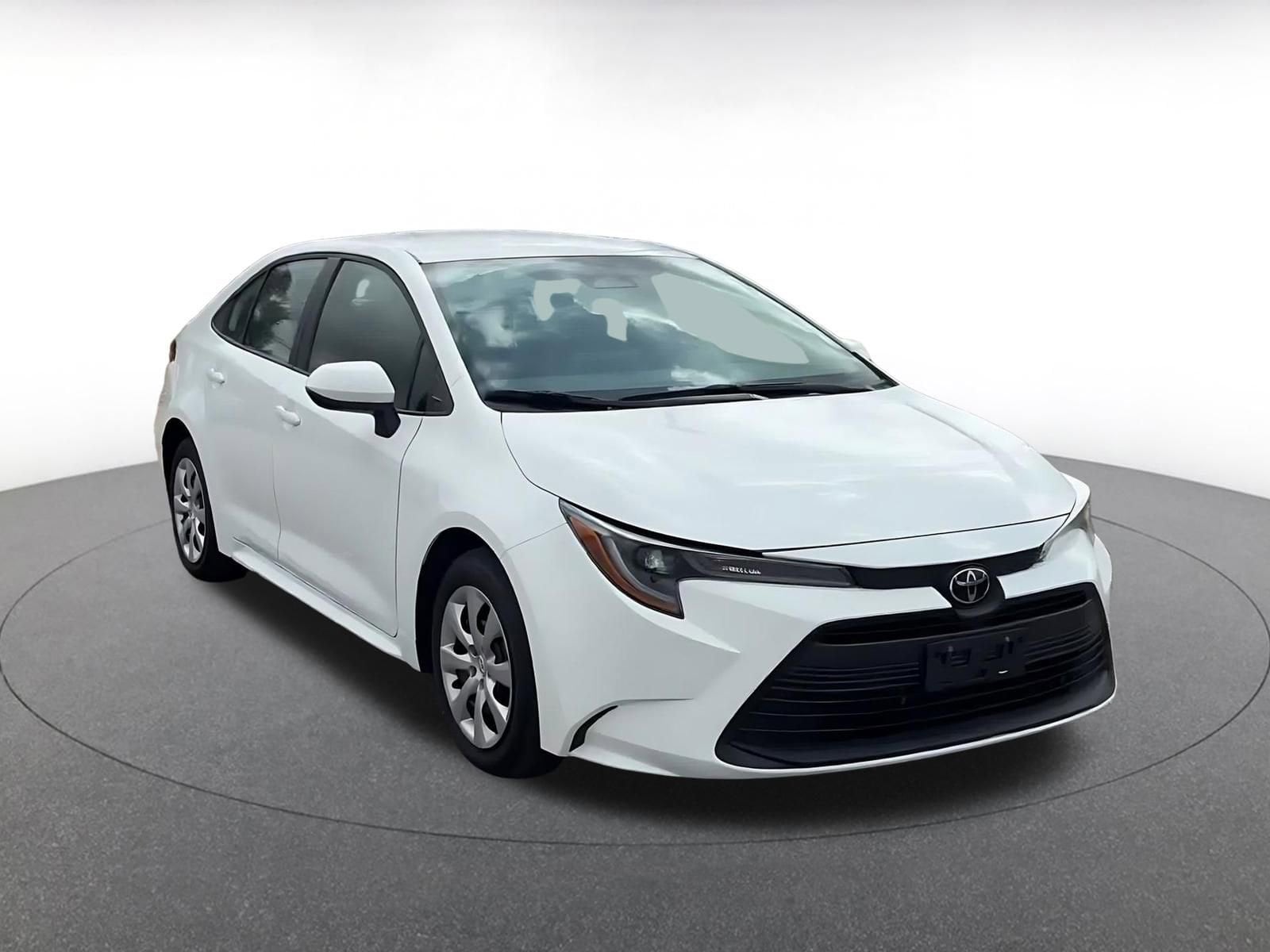 Thumbnail: 2025 Toyota Corolla - 3