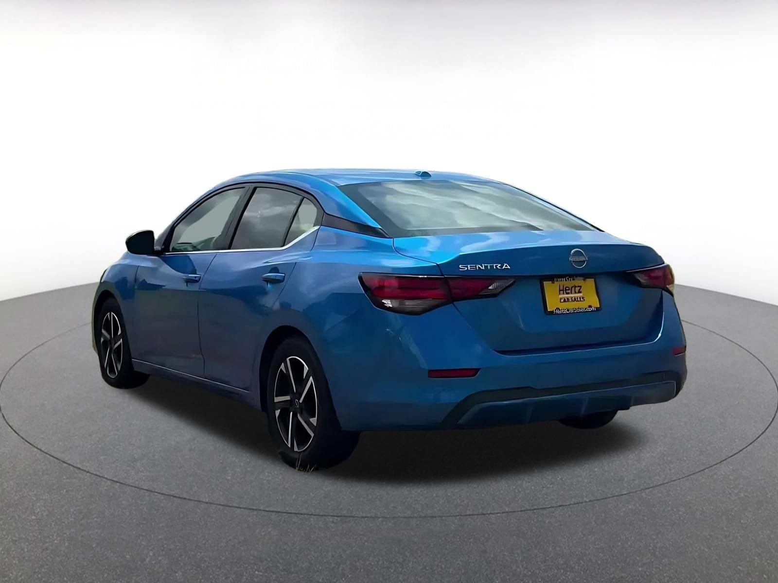 Thumbnail: 2025 Nissan Sentra - 9