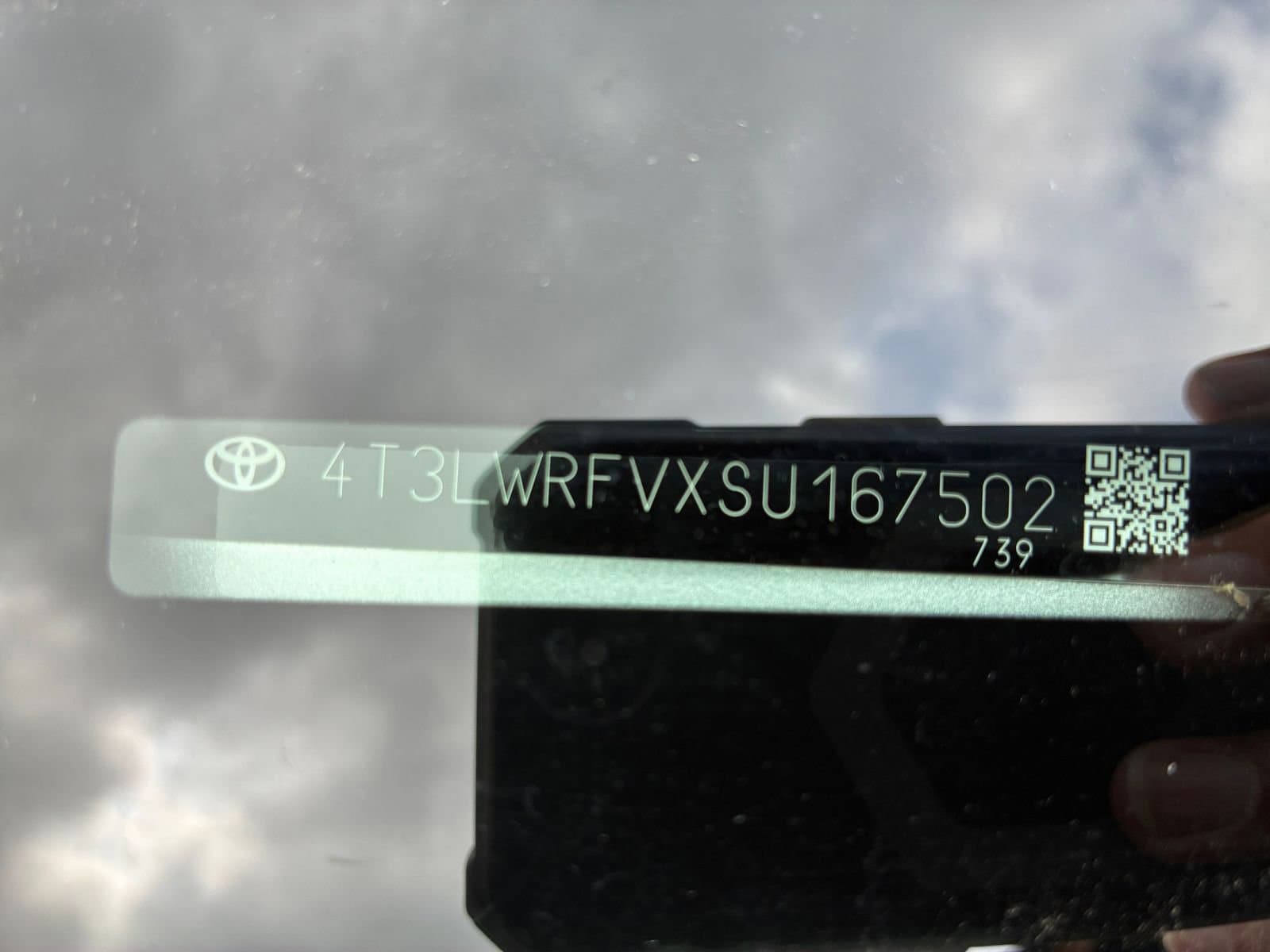 Thumbnail: 2025 Toyota RAV4 - 28