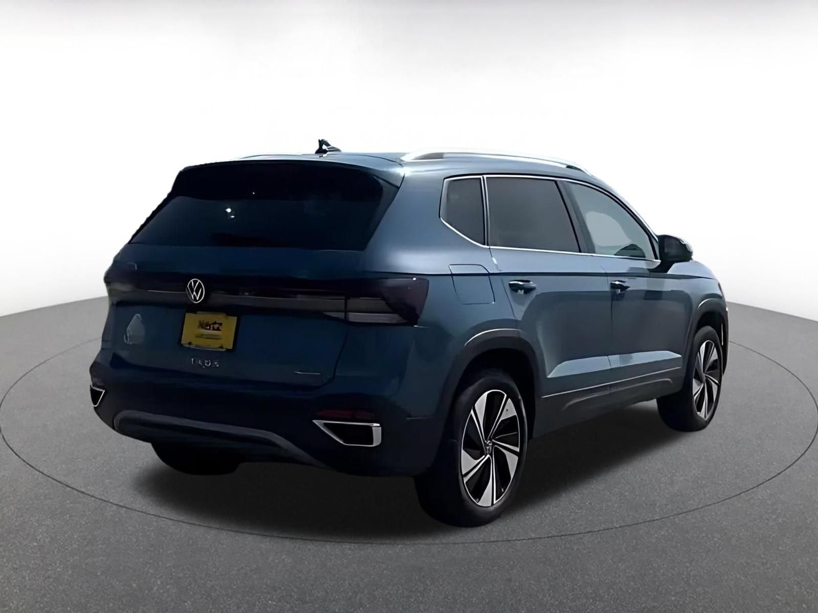 Thumbnail: 2026 Volkswagen Taos - 14
