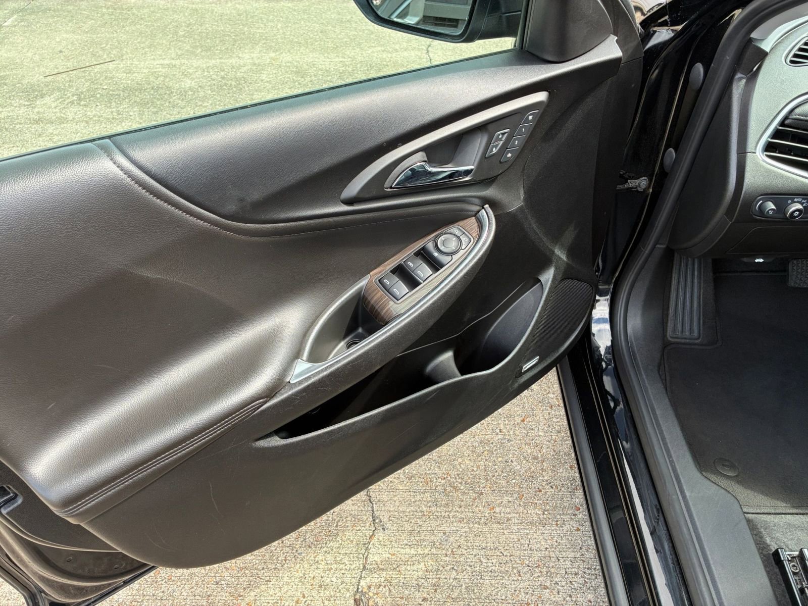 Thumbnail: 2024 Chevrolet Malibu - 18